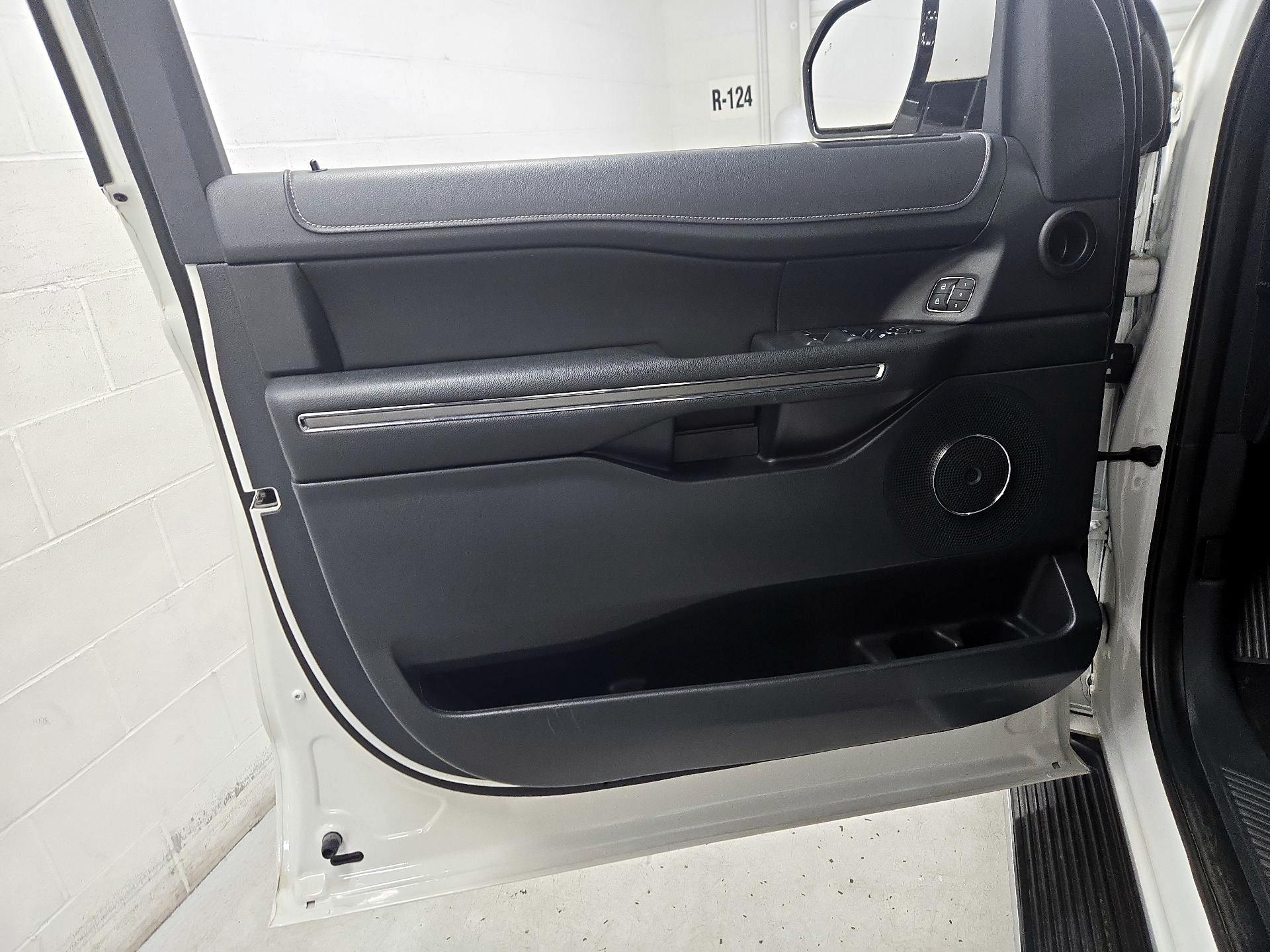 Thumbnail: 2022 Ford Expedition MAX - 12