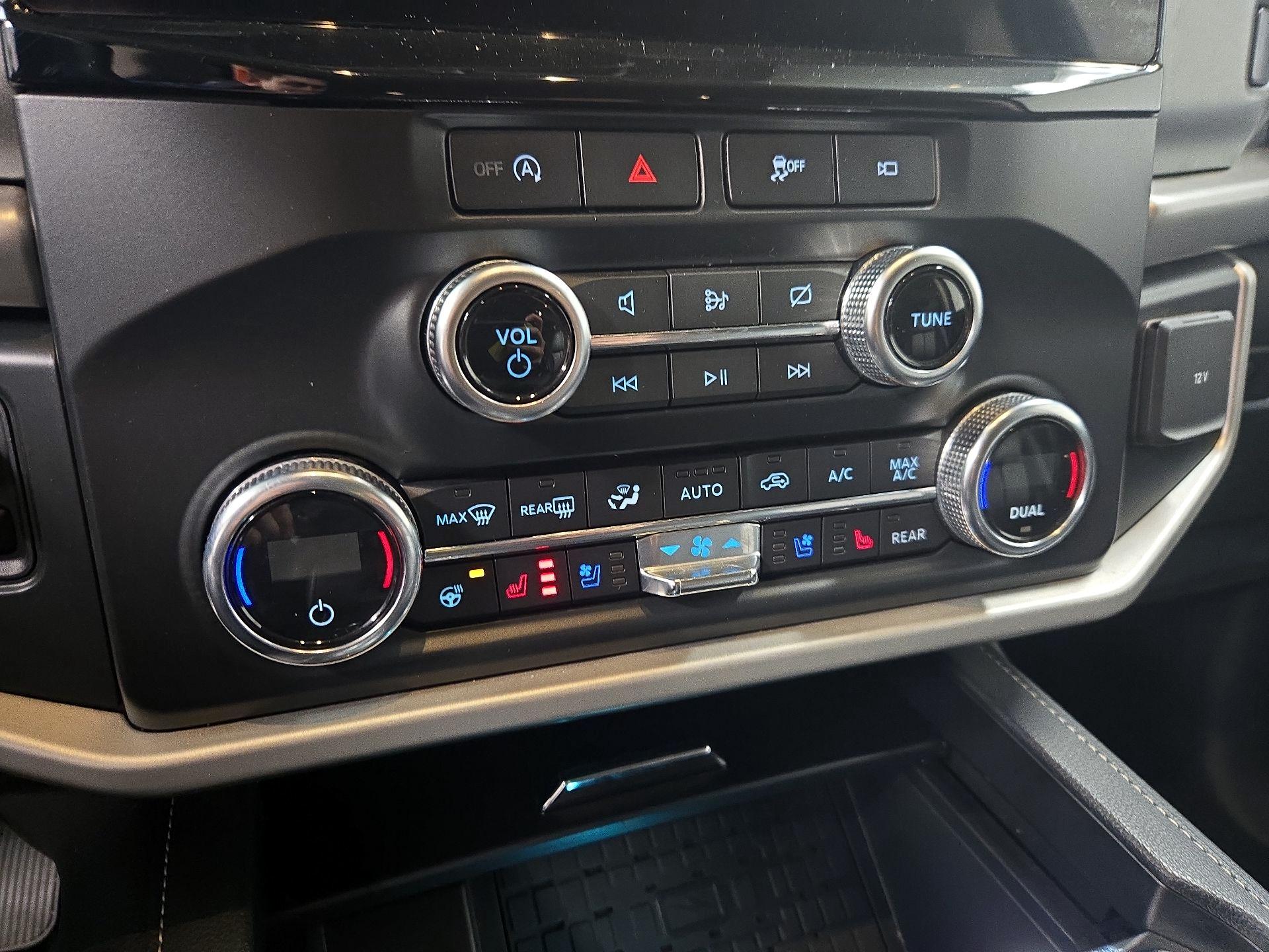 Thumbnail: 2022 Ford Expedition MAX - 17