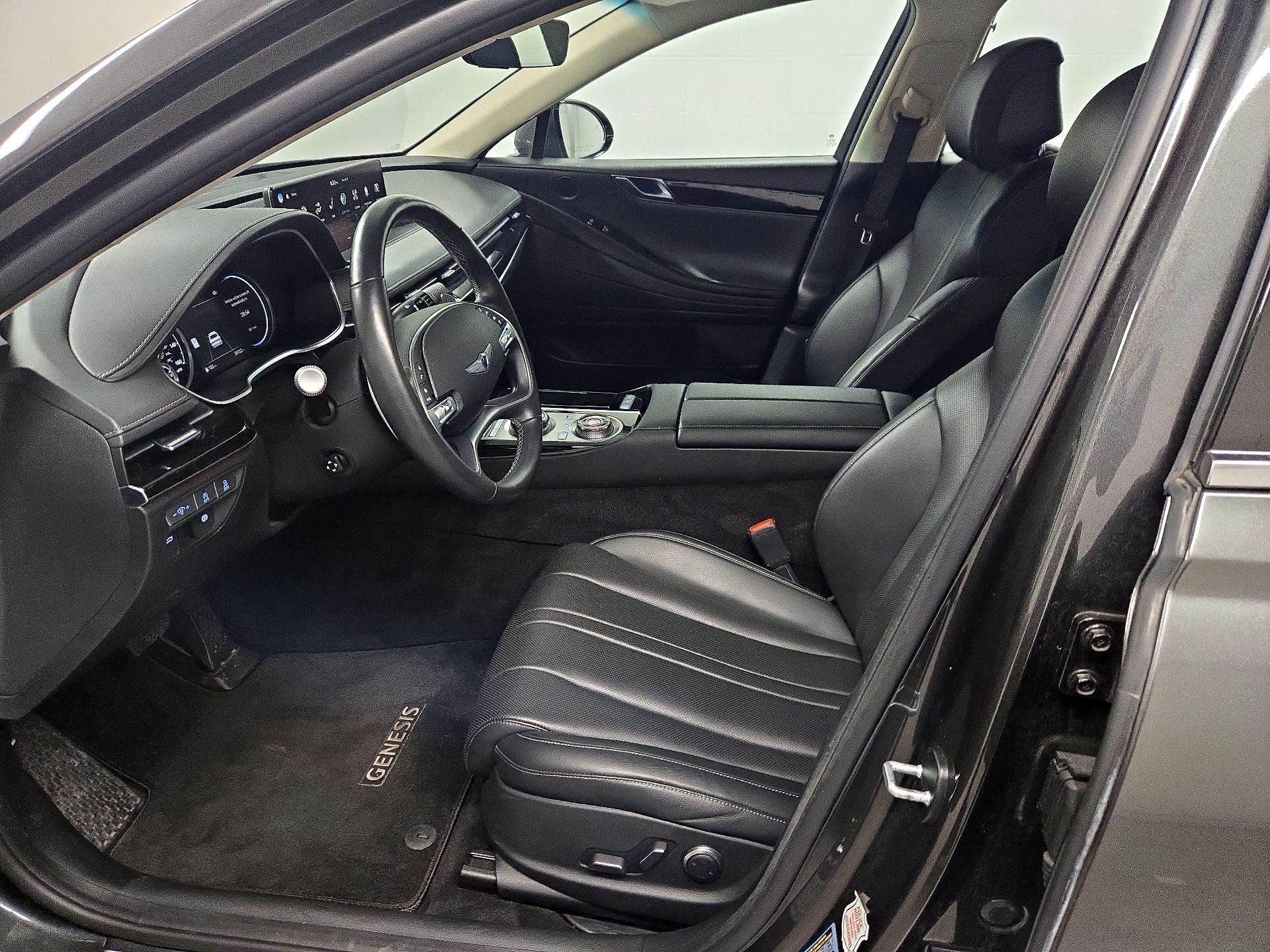 Thumbnail: 2023 Genesis G80 - 11