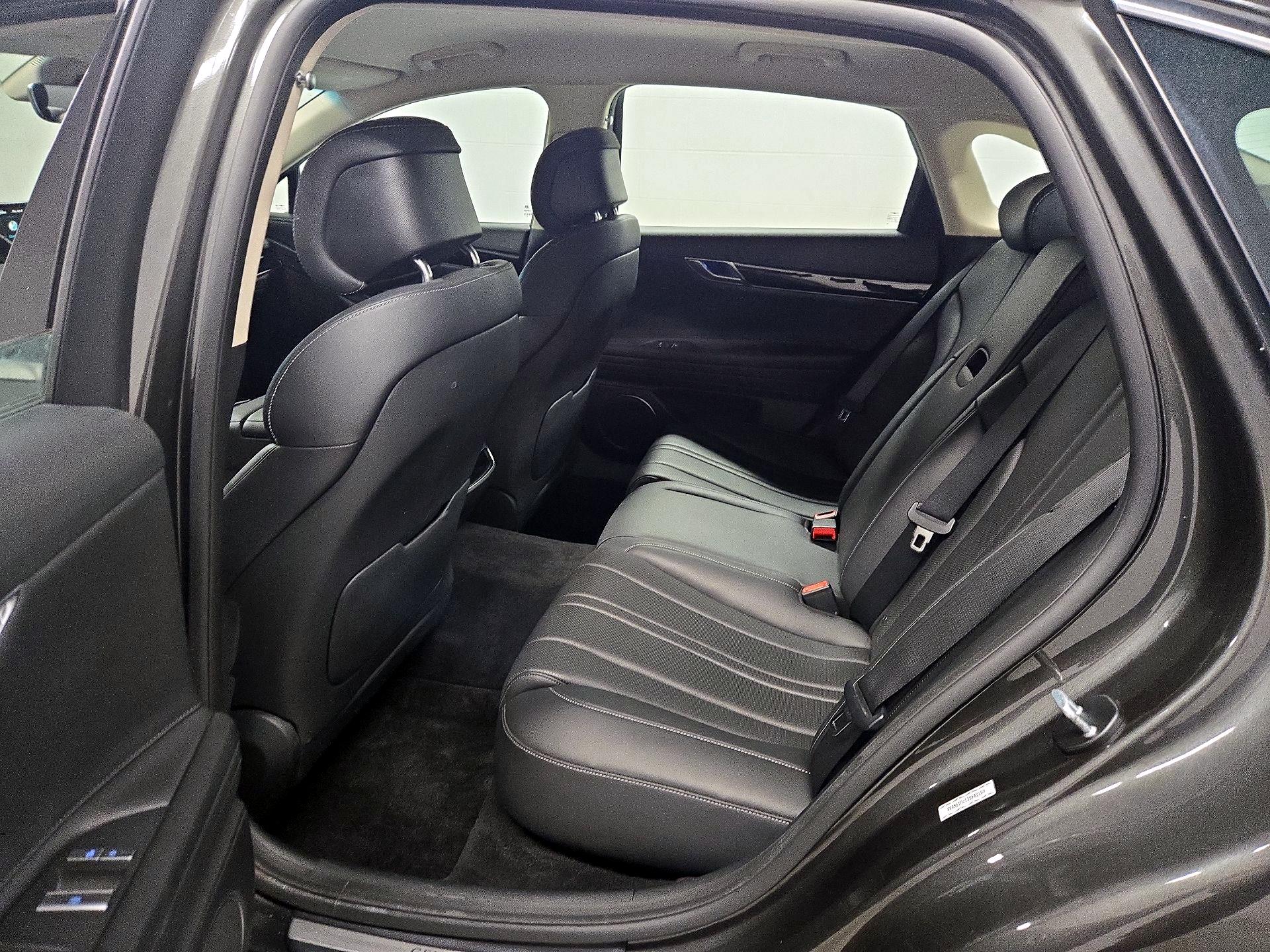 Thumbnail: 2023 Genesis G80 - 20