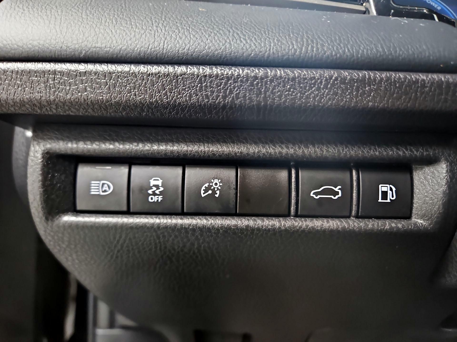 Thumbnail: 2025 Toyota Camry - 13