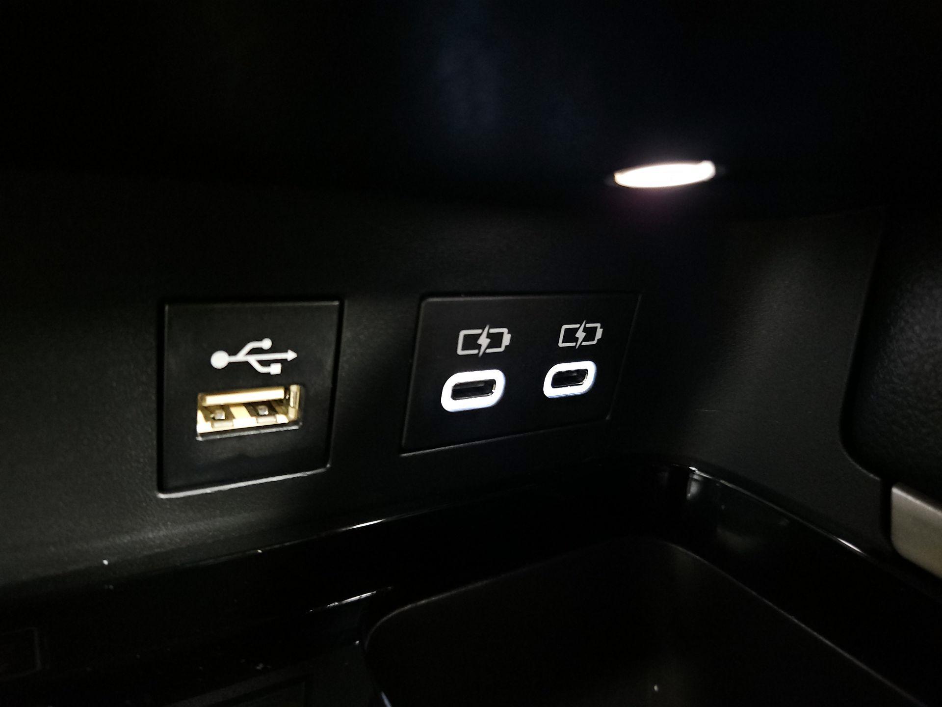 Thumbnail: 2025 Toyota Camry - 18