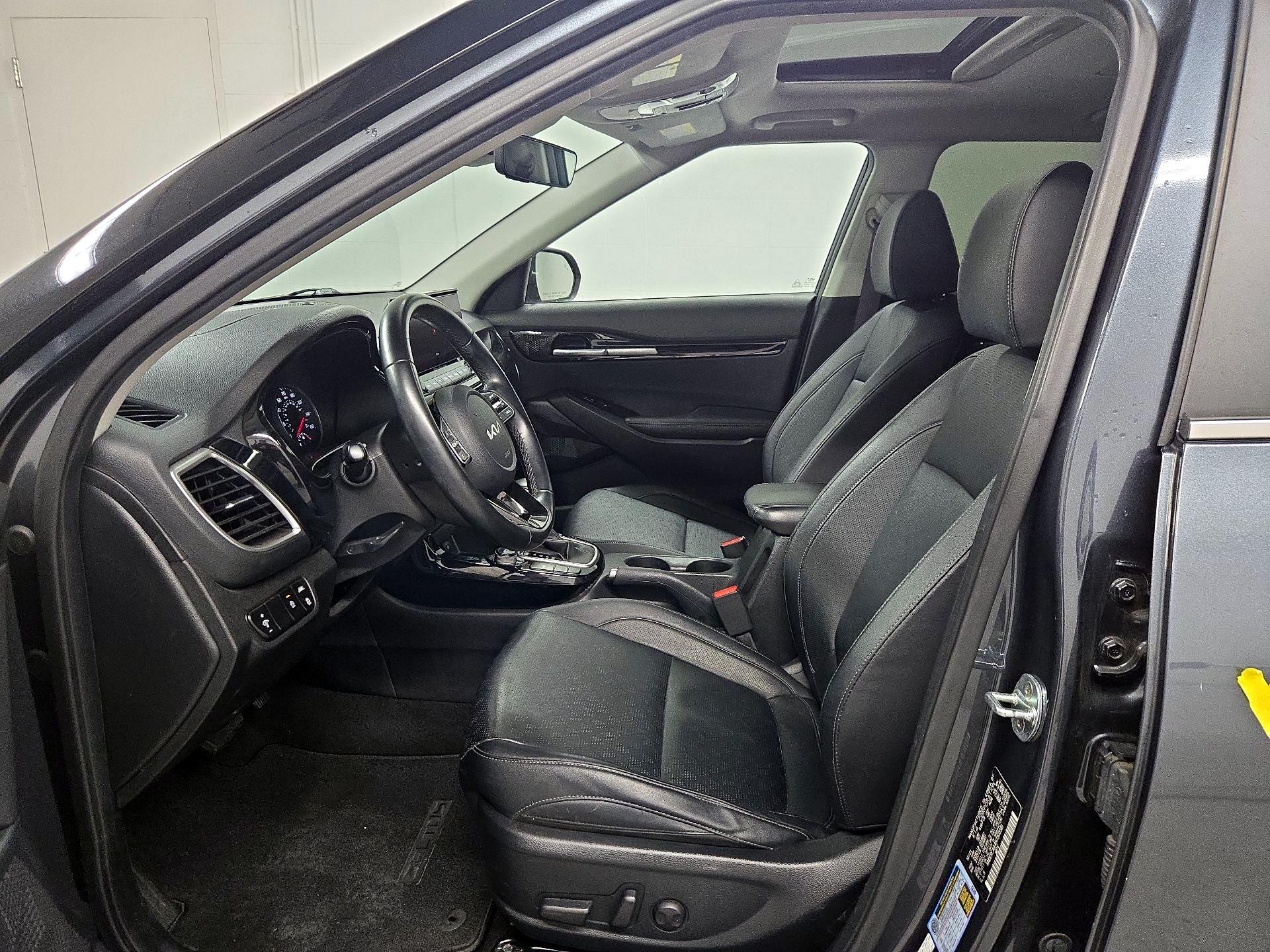 Thumbnail: 2022 Kia Seltos - 11