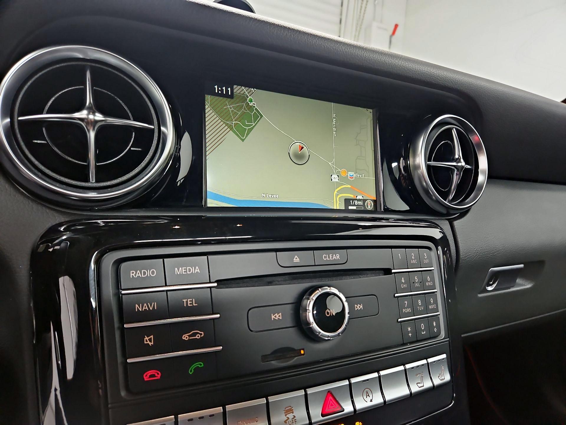 Thumbnail: 2017 Mercedes-Benz SL-Class - 14