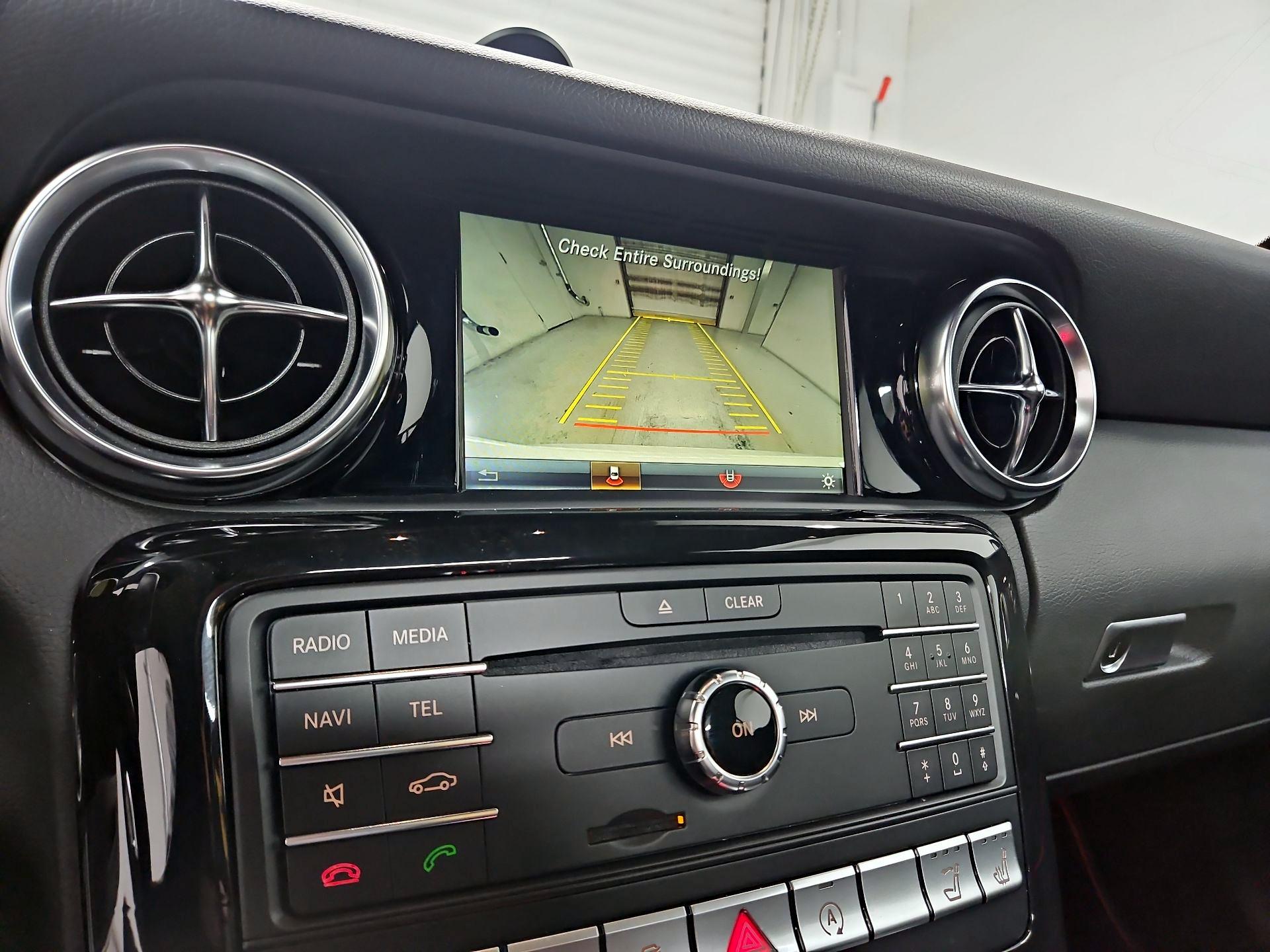 Thumbnail: 2017 Mercedes-Benz SL-Class - 15