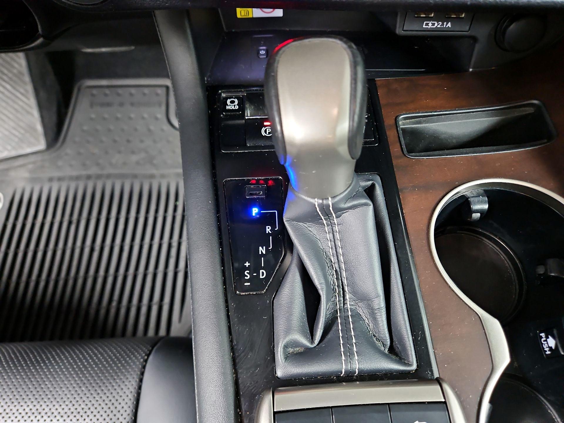 Thumbnail: 2021 Lexus RX - 18