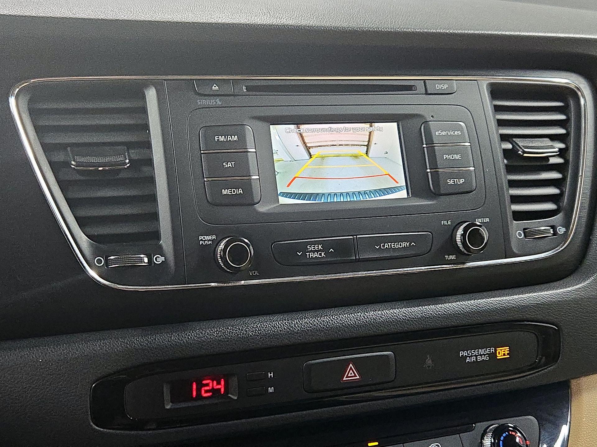 Thumbnail: 2016 Kia Sedona - 14