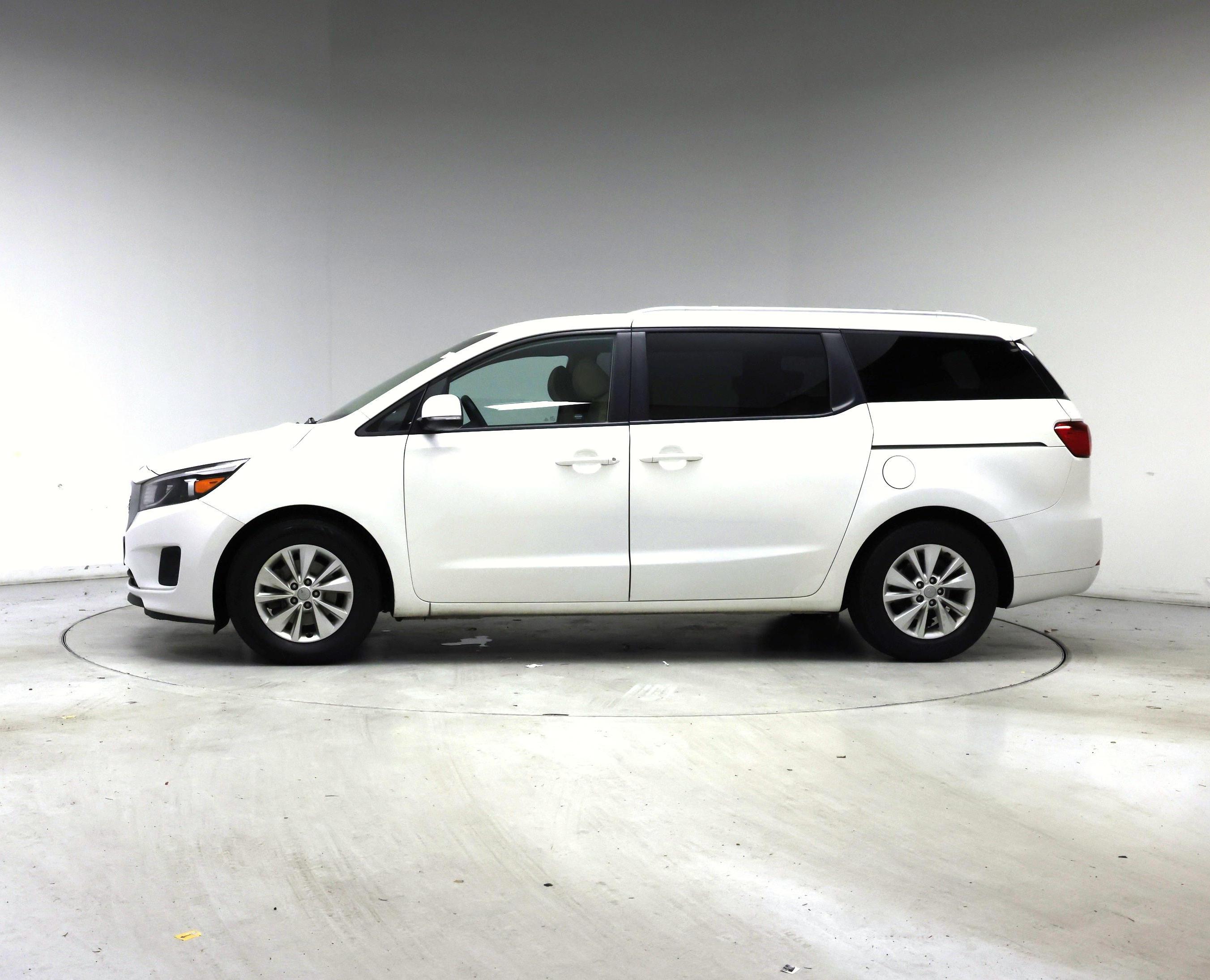 Thumbnail: 2016 Kia Sedona - 3