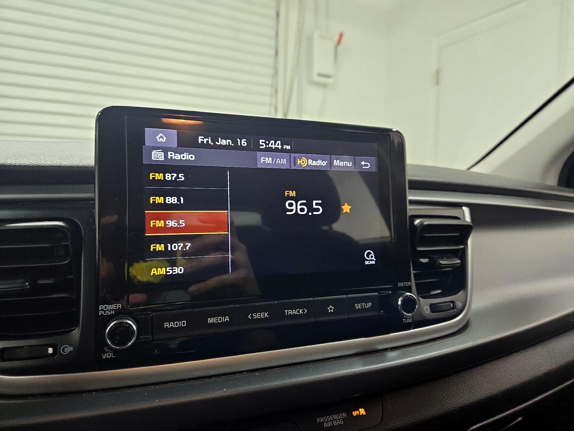 Thumbnail: 2021 Kia Rio5 - 15