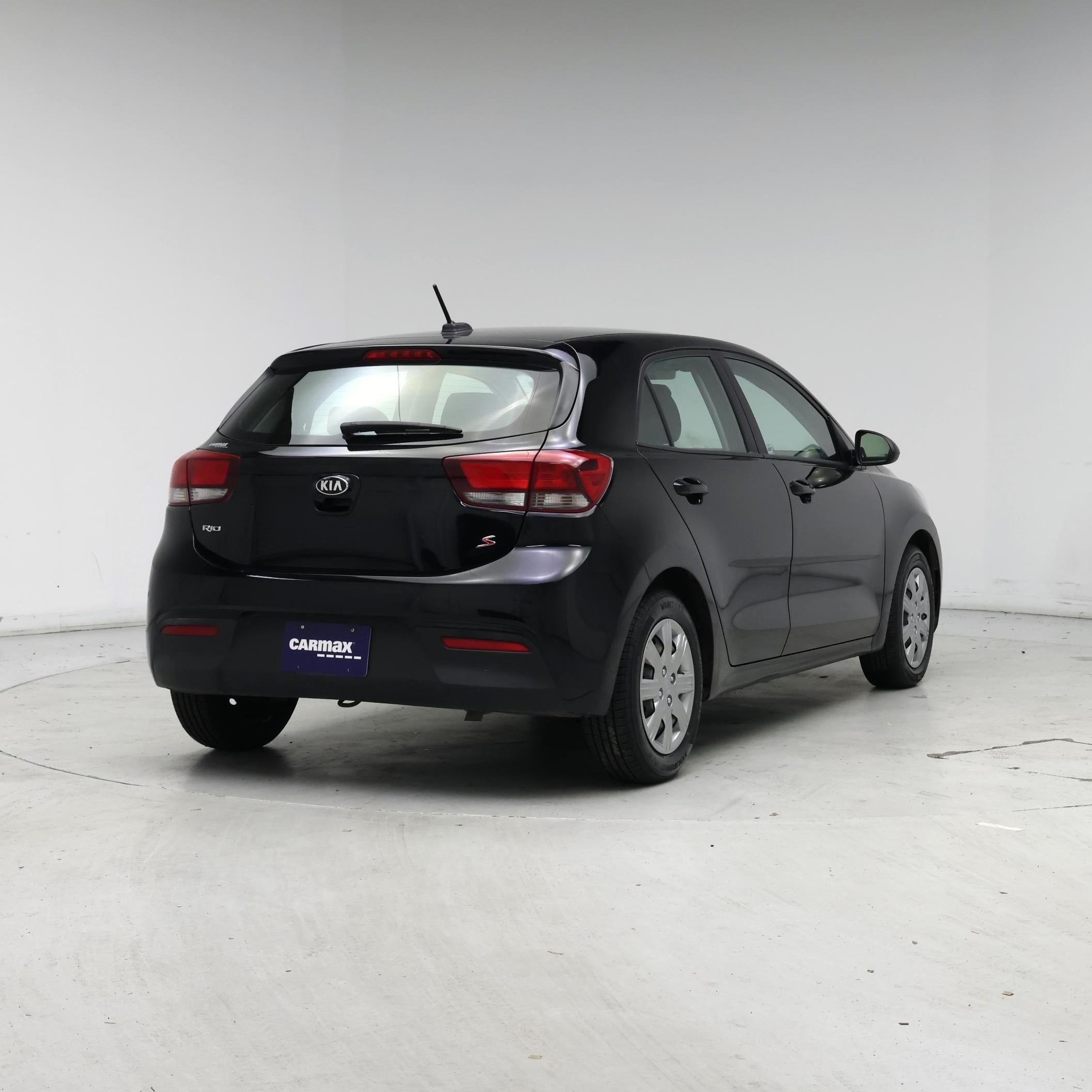 Thumbnail: 2021 Kia Rio5 - 8