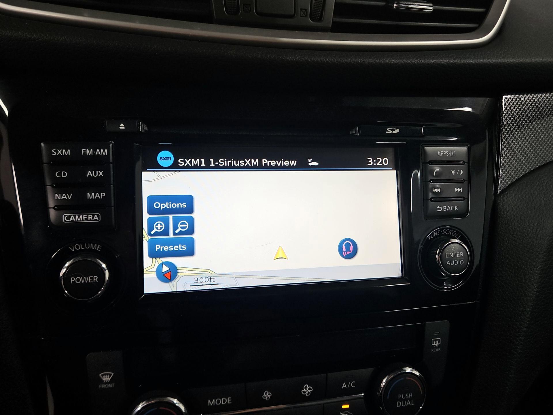 Thumbnail: 2016 Nissan Rogue - 14