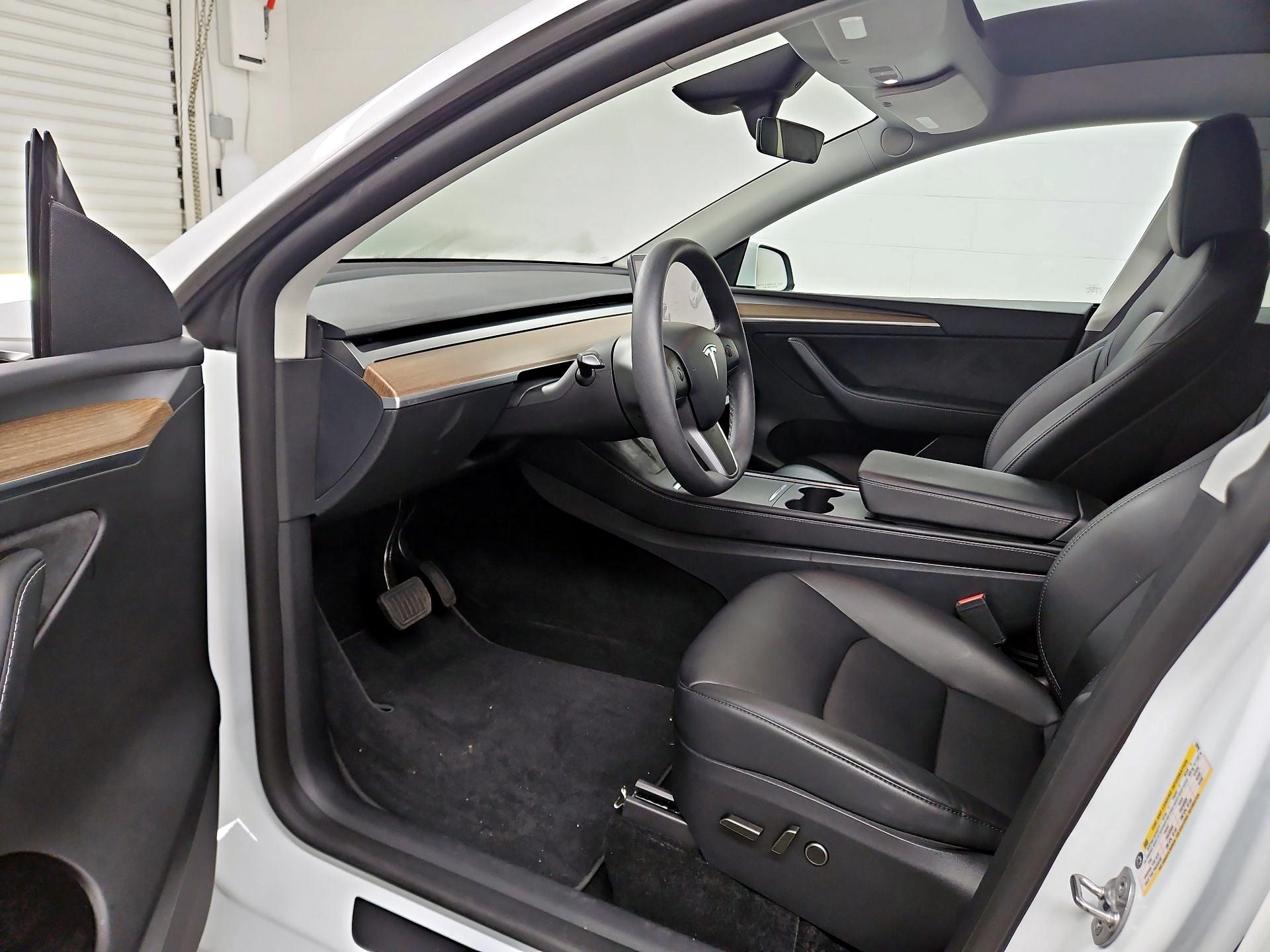 Thumbnail: 2025 Tesla Model Y - 11