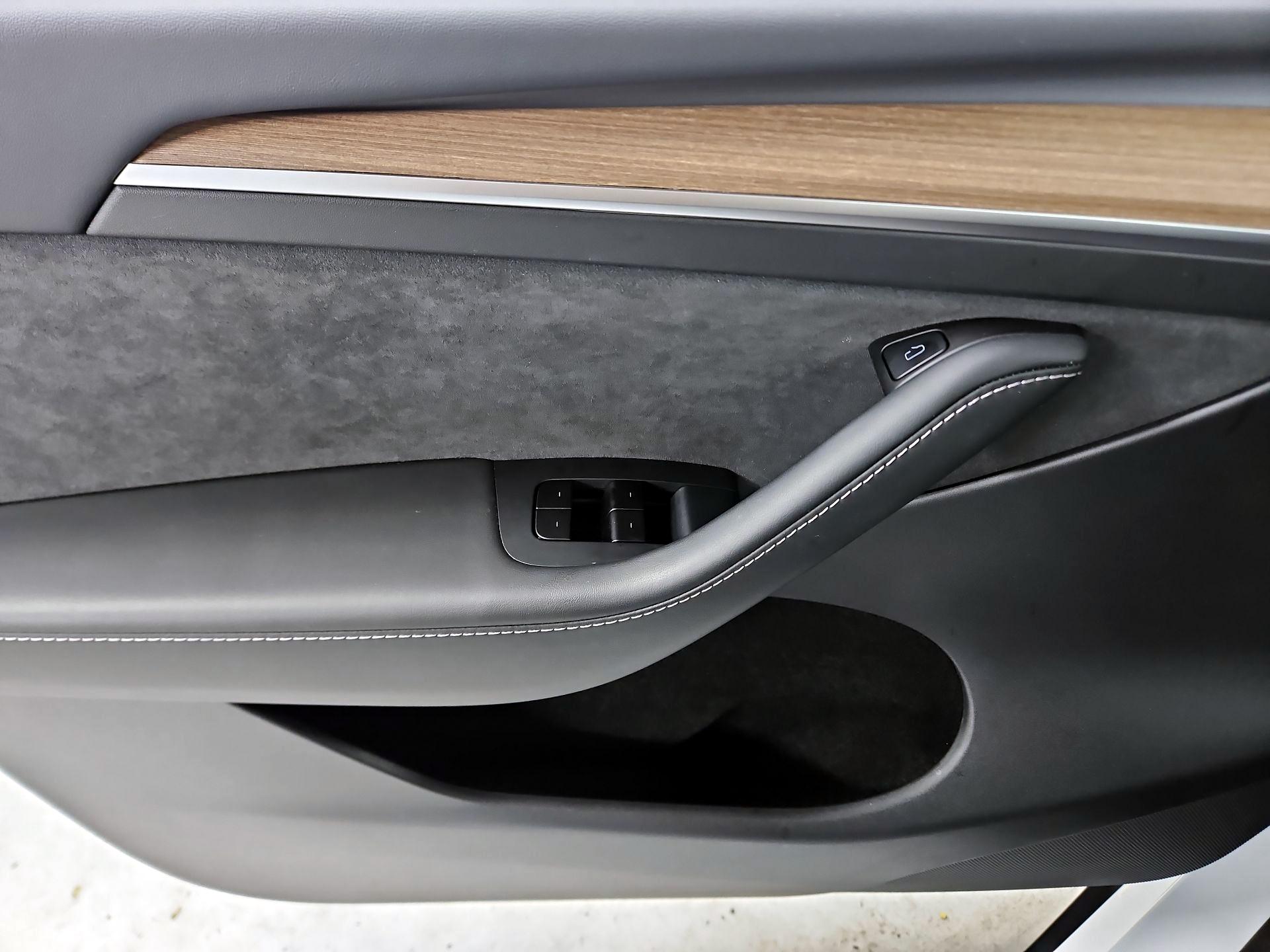 Thumbnail: 2025 Tesla Model Y - 12