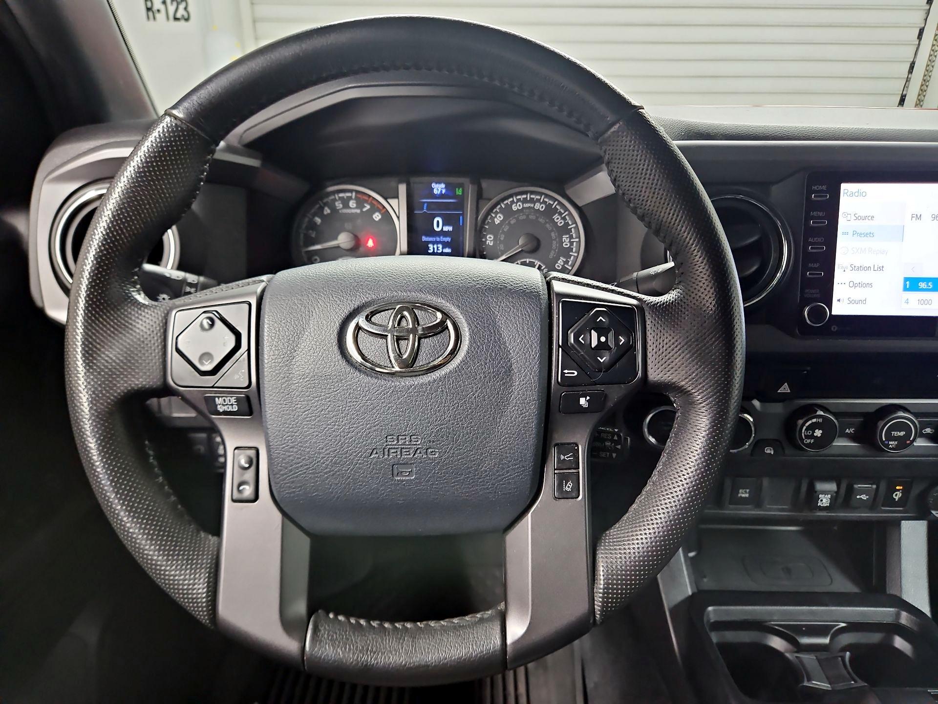 Thumbnail: 2020 Toyota Tacoma - 10