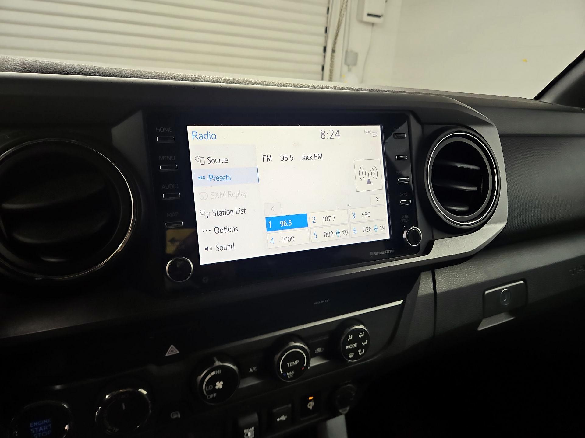 Thumbnail: 2020 Toyota Tacoma - 15