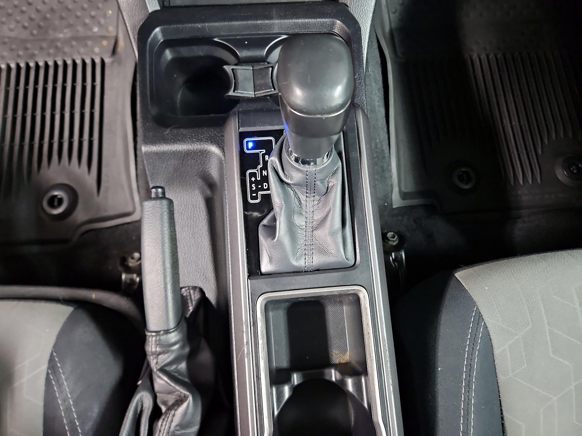 Thumbnail: 2020 Toyota Tacoma - 17