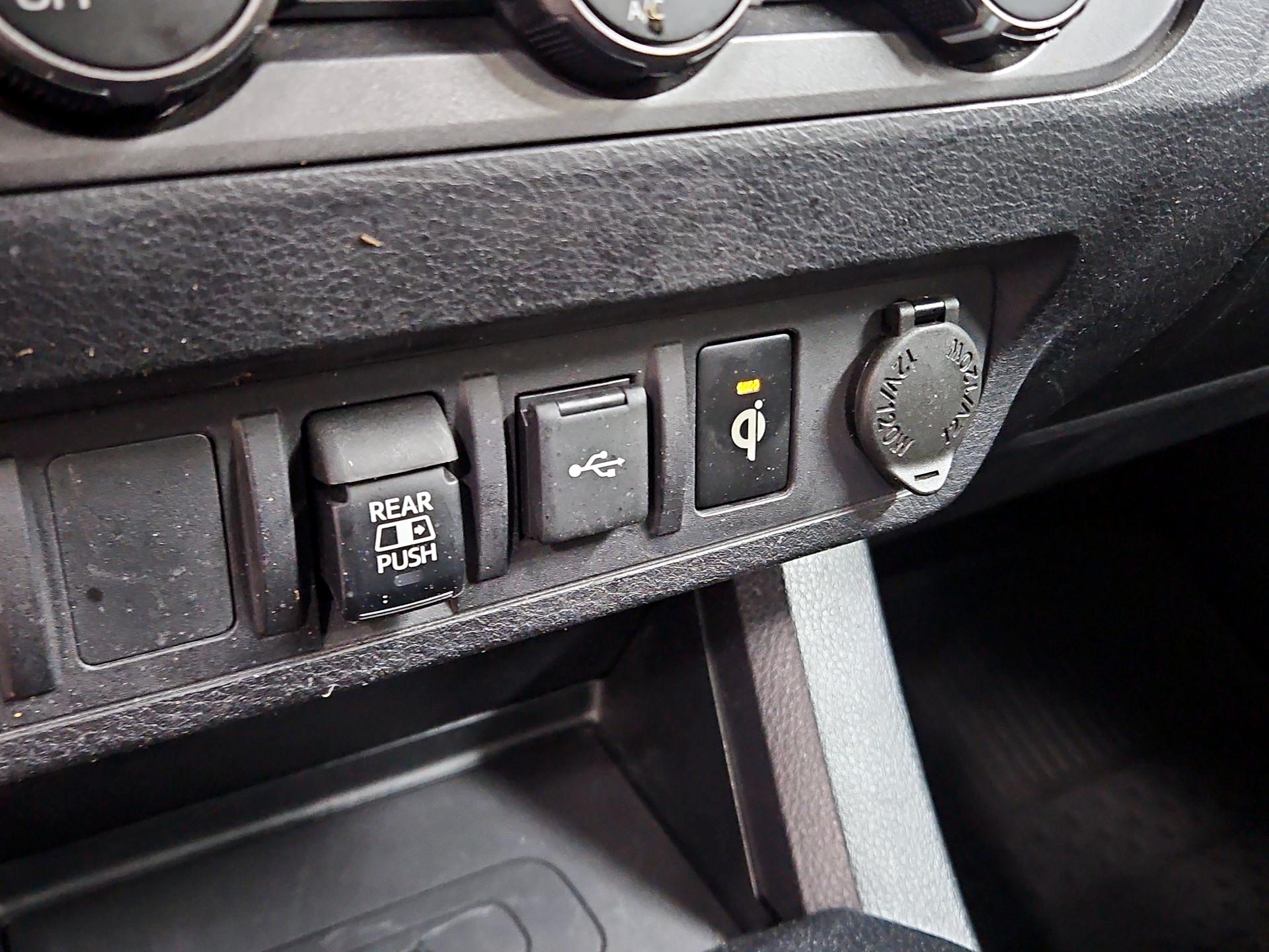 Thumbnail: 2020 Toyota Tacoma - 18