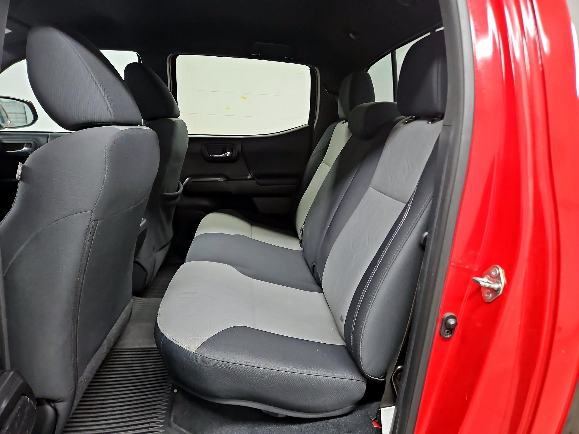 Thumbnail: 2020 Toyota Tacoma - 19