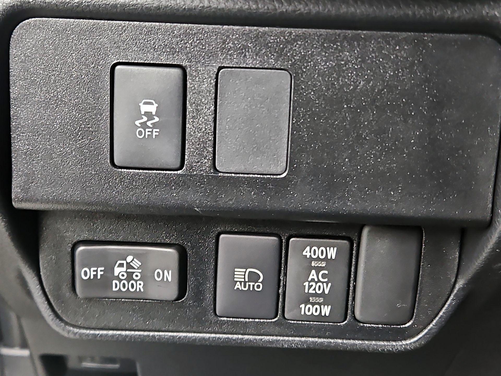 Thumbnail: 2022 Toyota Tacoma - 13