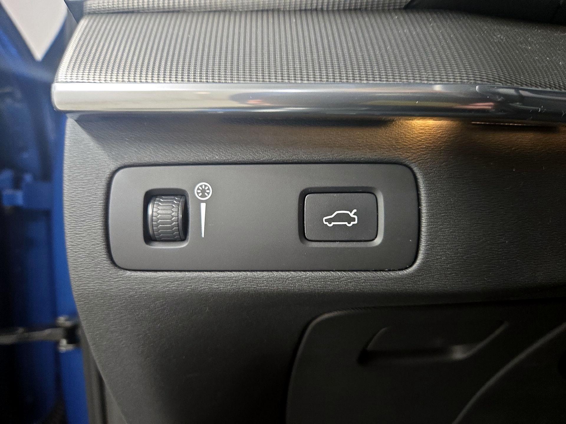 Thumbnail: 2019 Volvo XC90 - 13