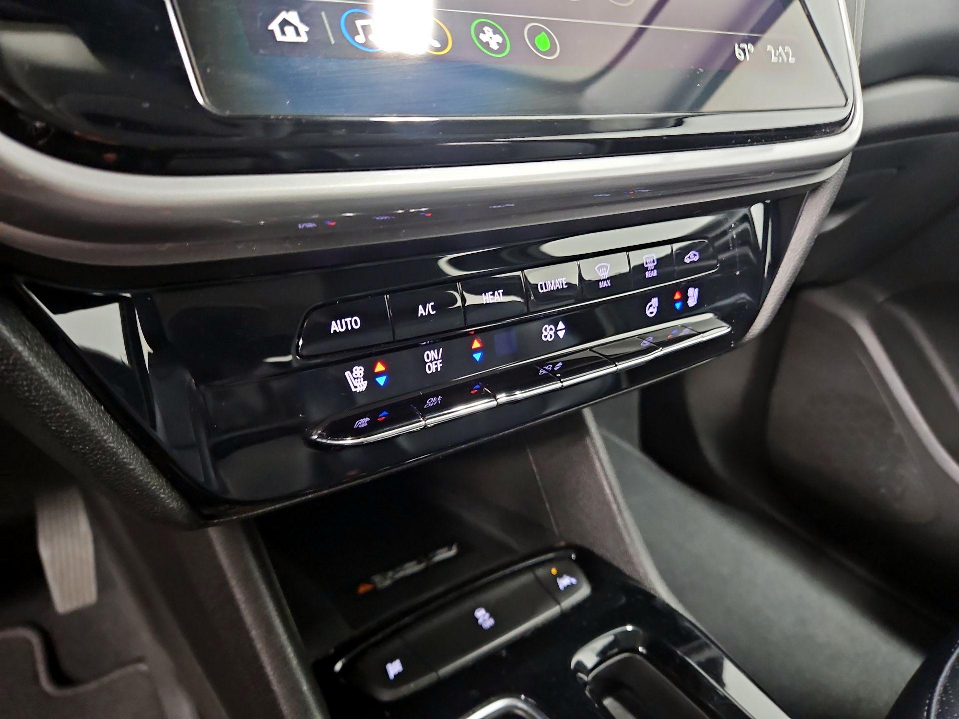 Thumbnail: 2022 Chevrolet Bolt EUV - 16