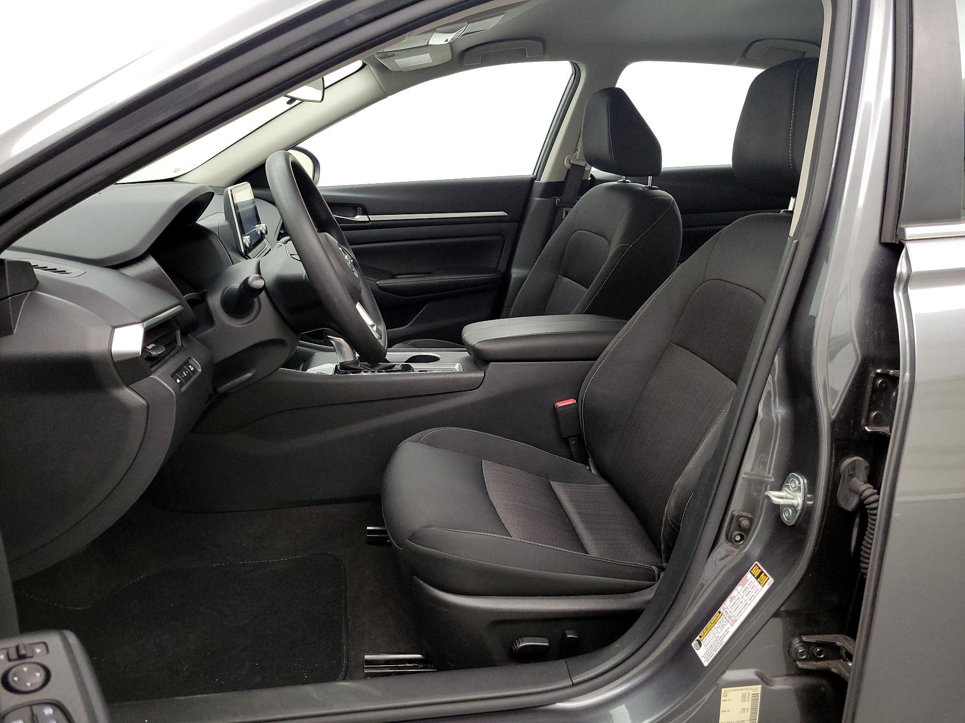 Thumbnail: 2022 Nissan Altima - 11