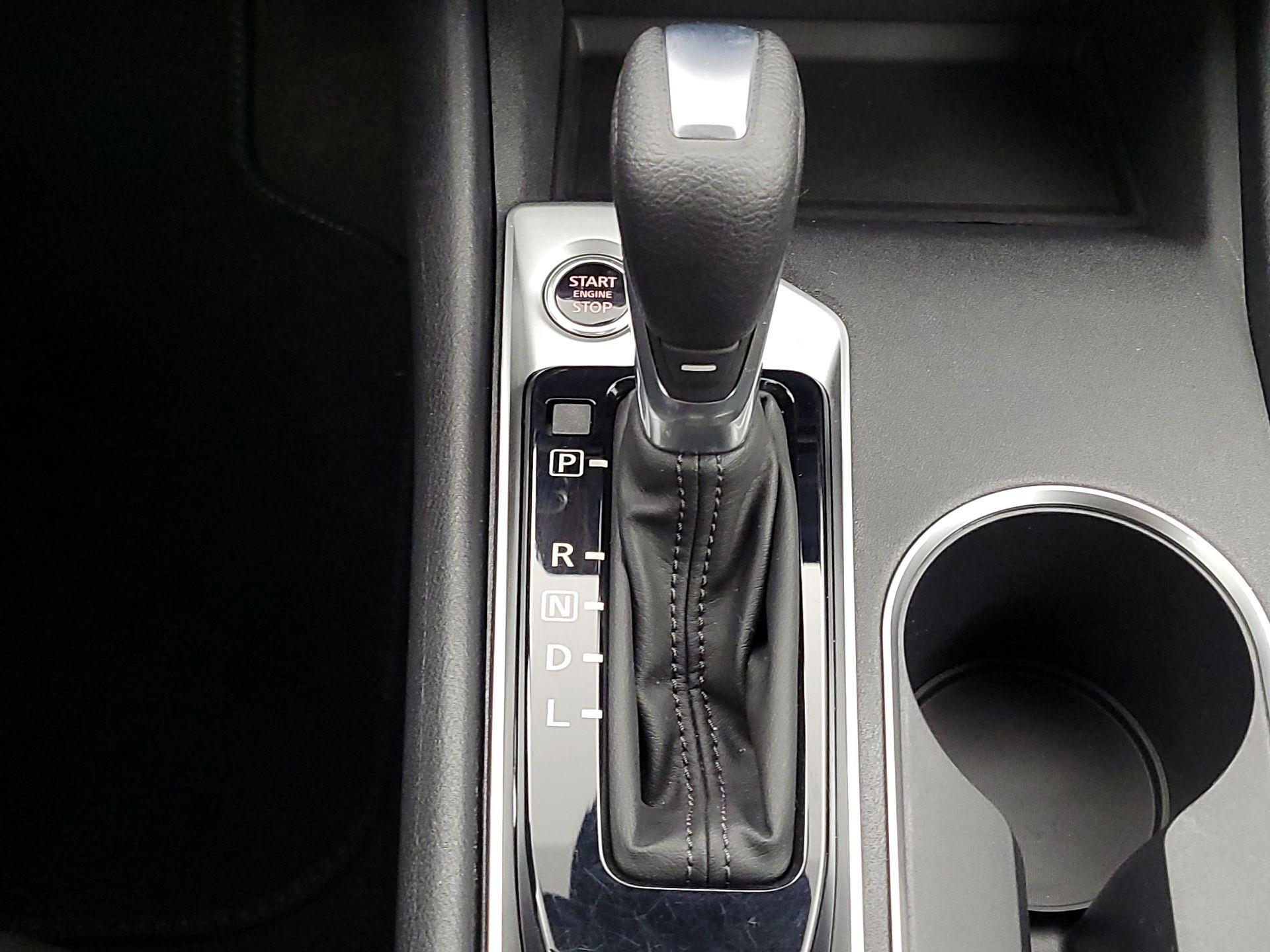 Thumbnail: 2022 Nissan Altima - 17