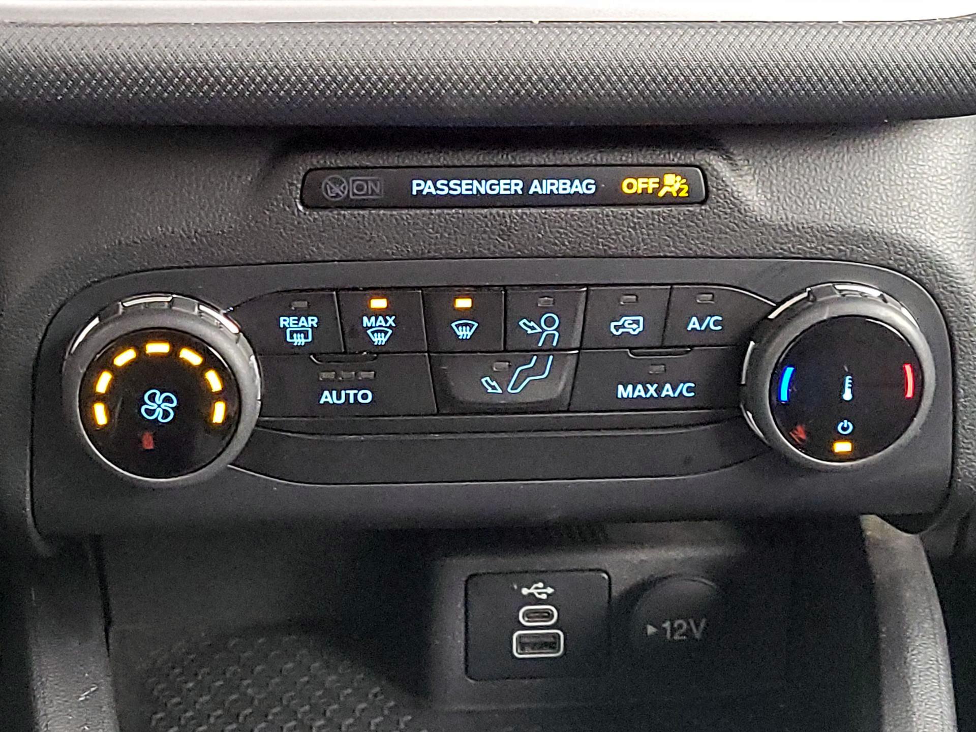 Thumbnail: 2024 Ford Bronco Sport - 16