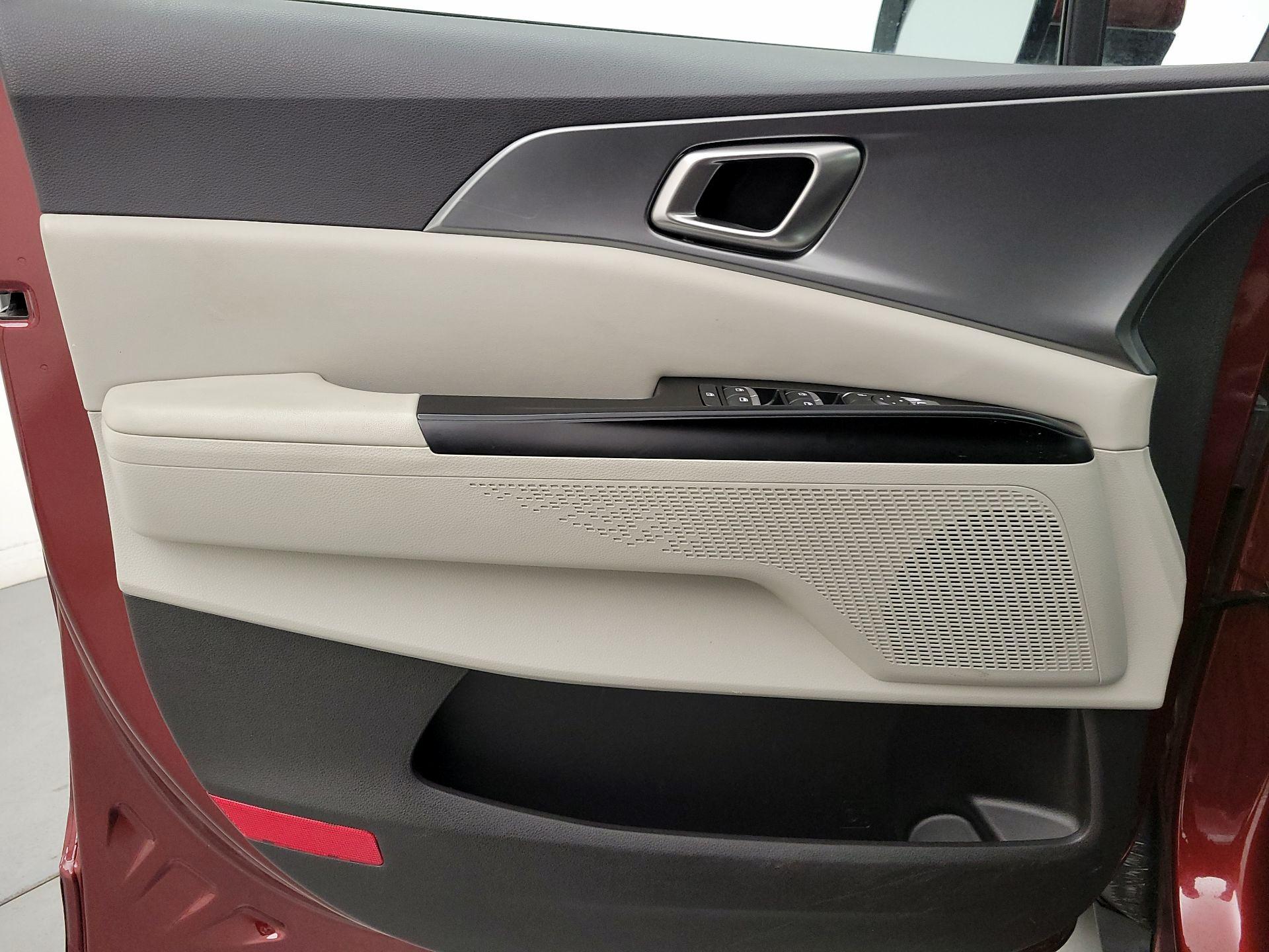 Thumbnail: 2024 Kia Carnival - 12