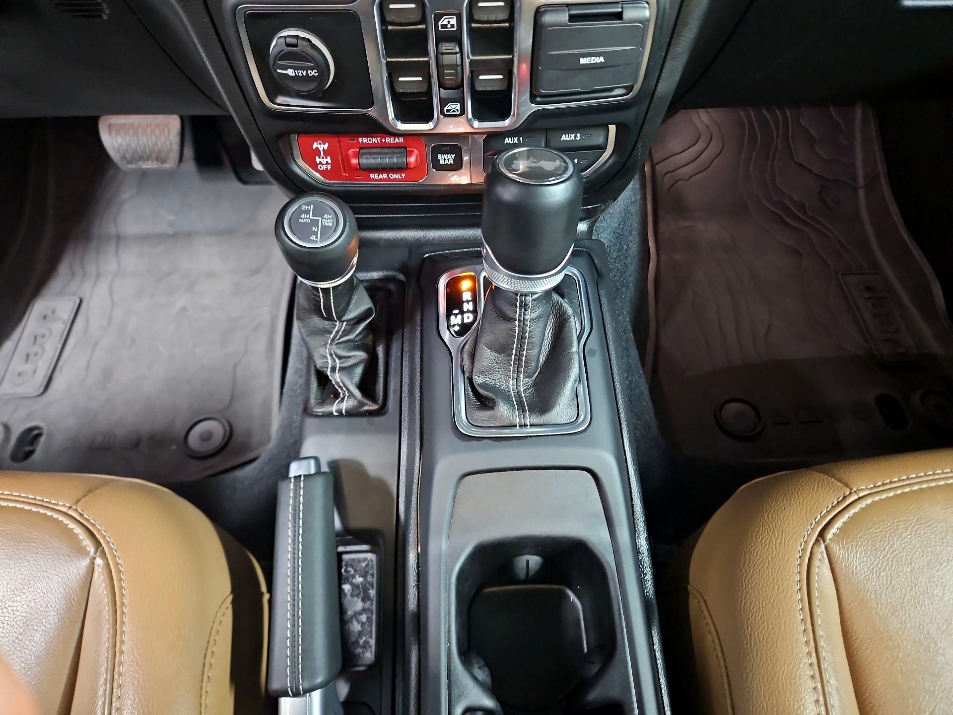 Thumbnail: 2023 Jeep Wrangler - 18