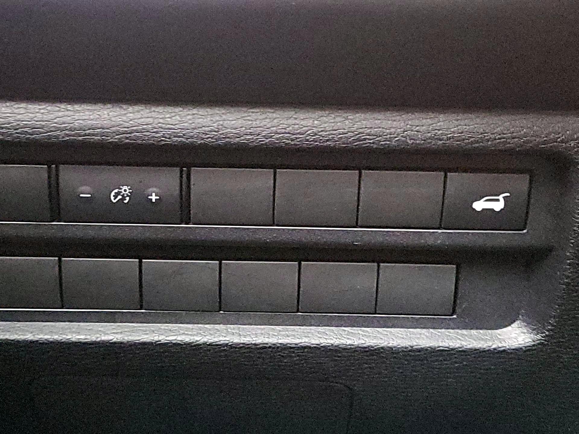 Thumbnail: 2024 Mitsubishi Outlander - 13