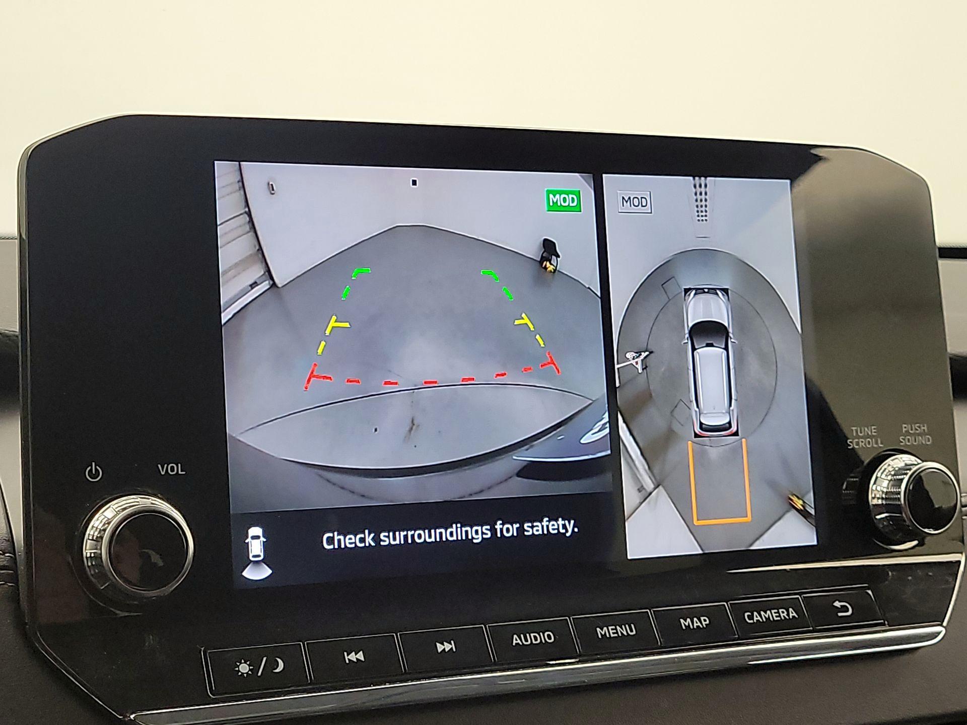 Thumbnail: 2024 Mitsubishi Outlander - 15