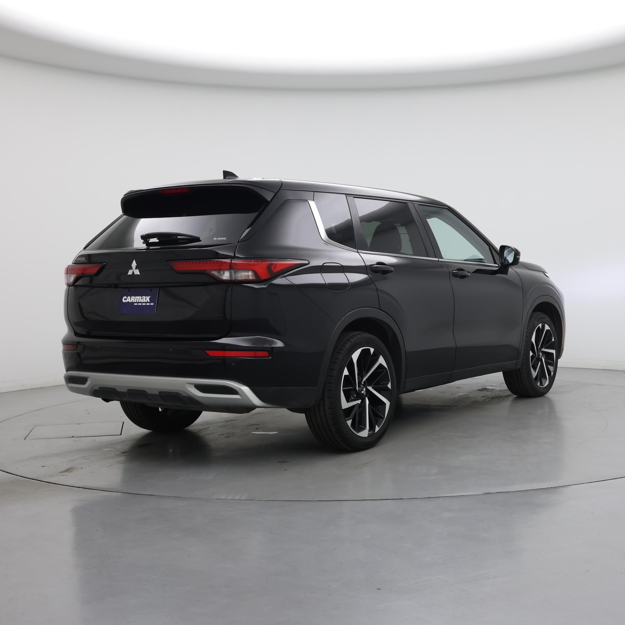 Thumbnail: 2024 Mitsubishi Outlander - 8