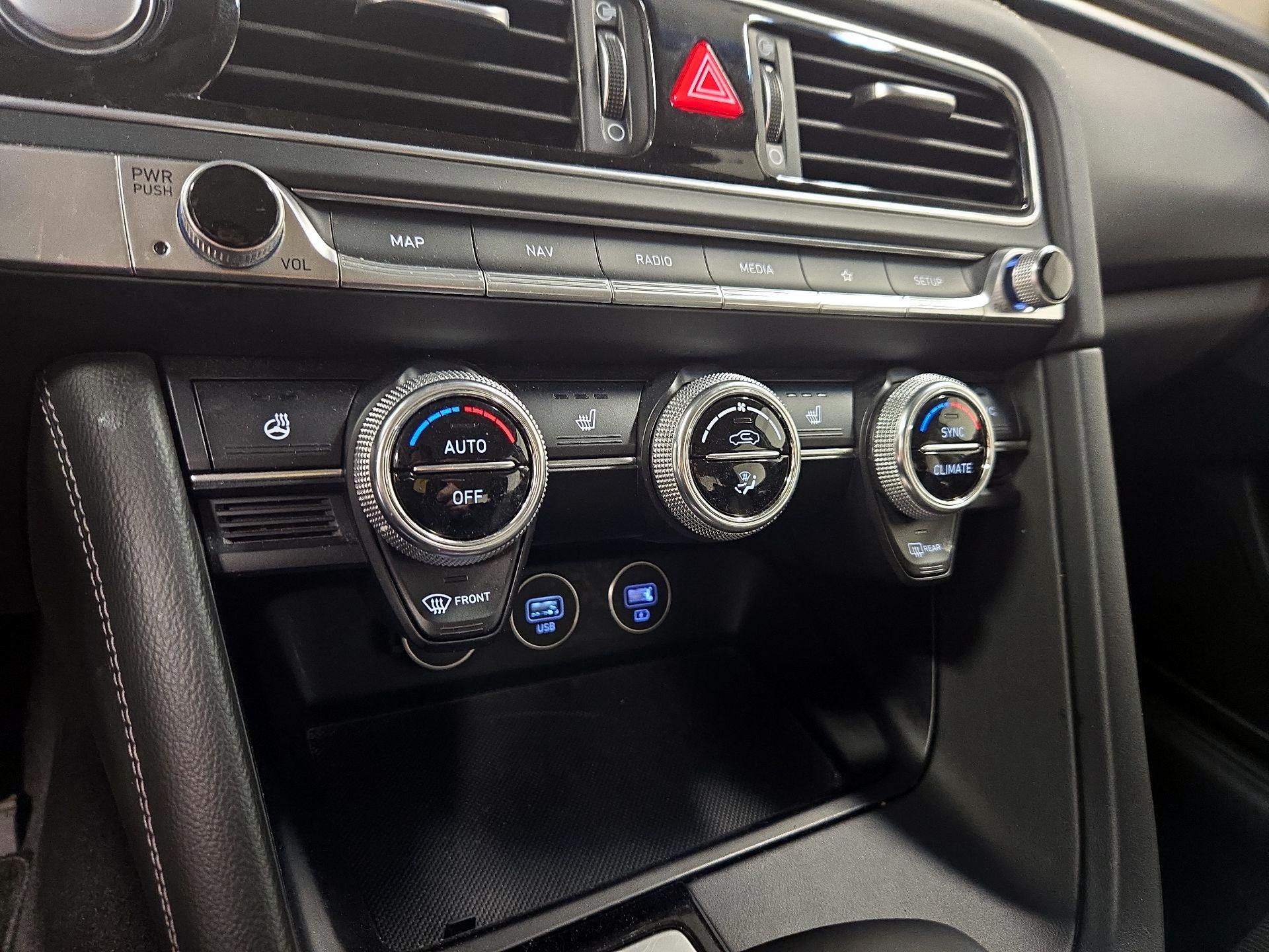 Thumbnail: 2023 Genesis G70 - 17