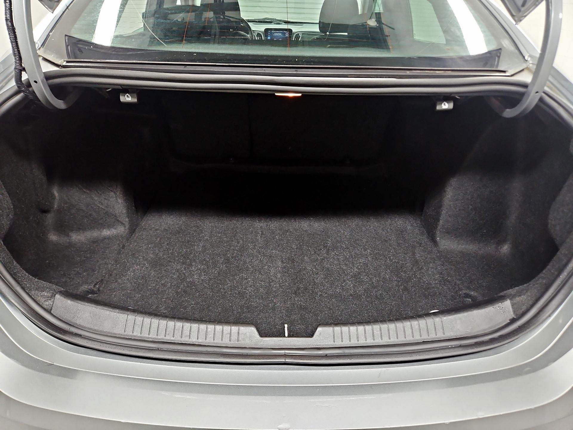 Thumbnail: 2023 Chevrolet Malibu - 20