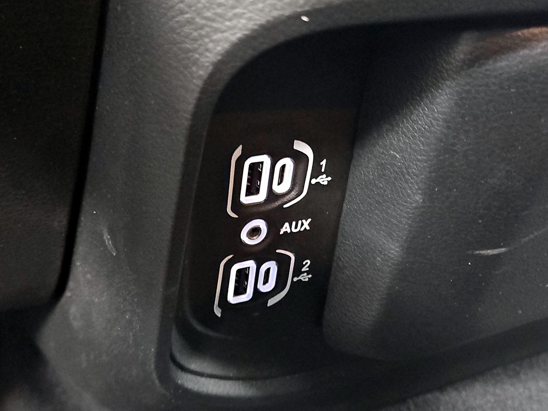 Thumbnail: 2025 RAM 1500 - 18