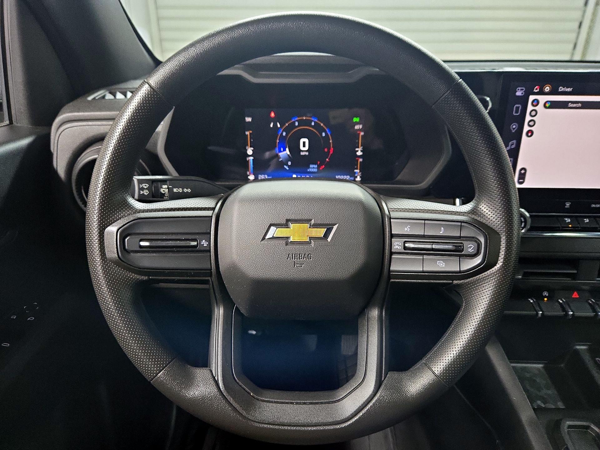 Thumbnail: 2023 Chevrolet Colorado - 10