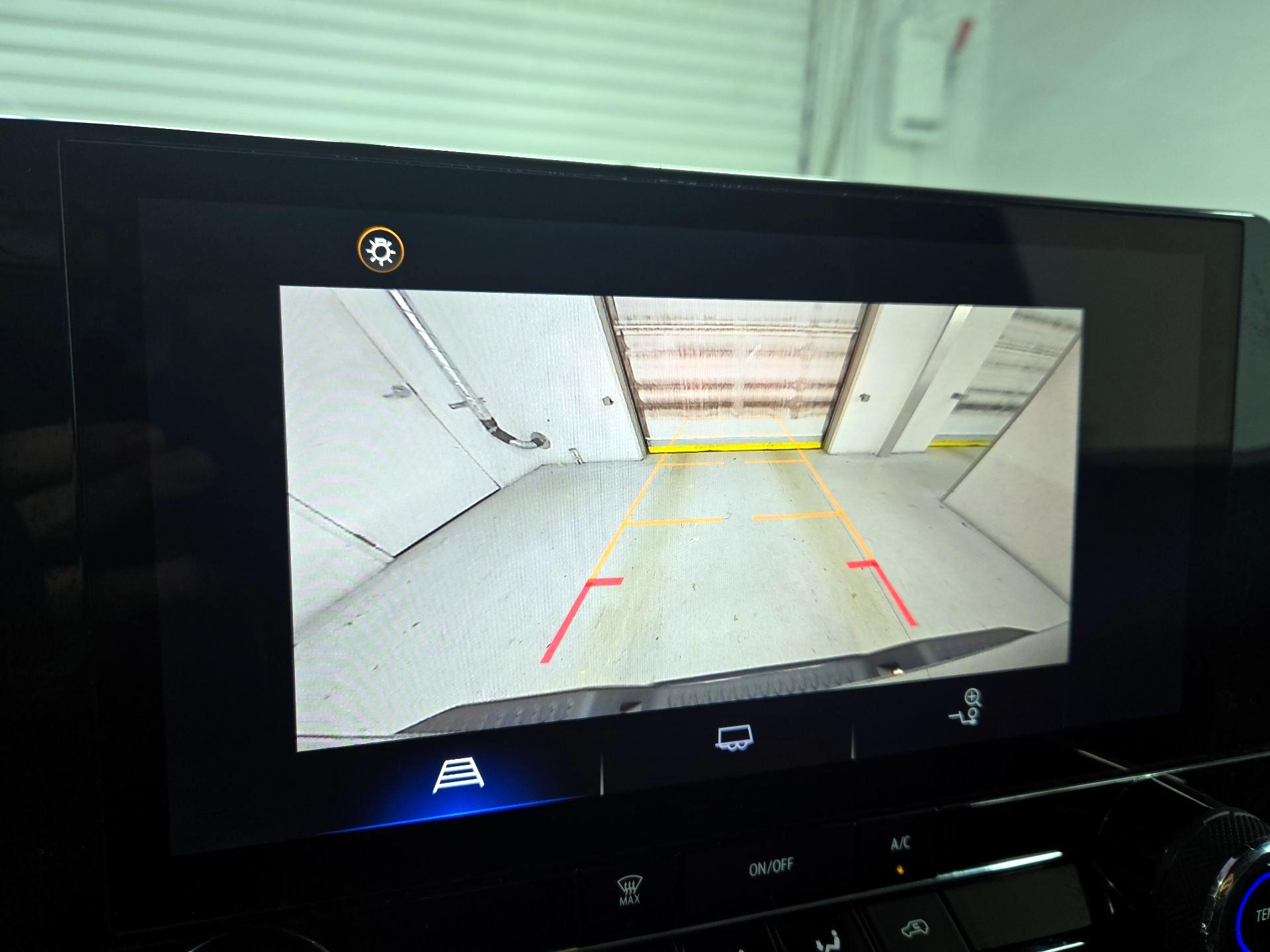 Thumbnail: 2023 Chevrolet Colorado - 15