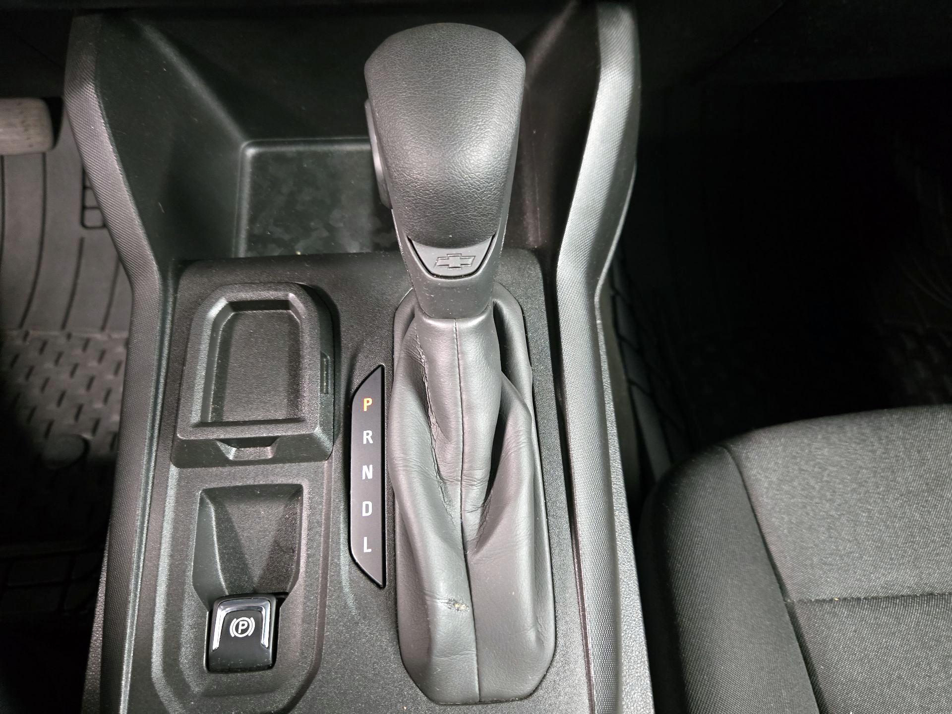 Thumbnail: 2023 Chevrolet Colorado - 18