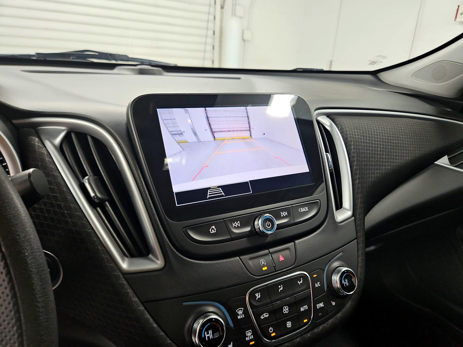 Thumbnail: 2023 Chevrolet Malibu - 14