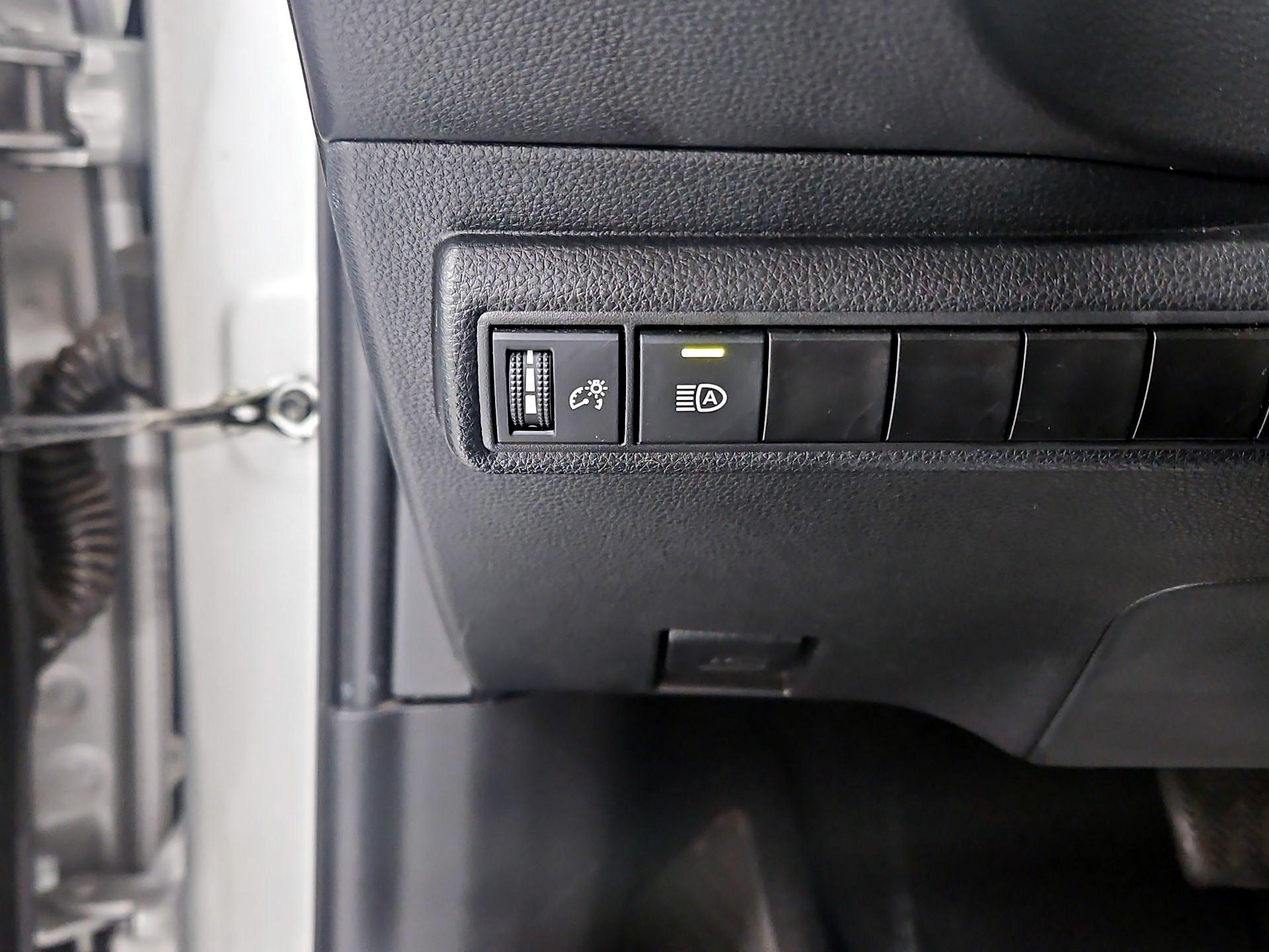 Thumbnail: 2024 Toyota Corolla - 13