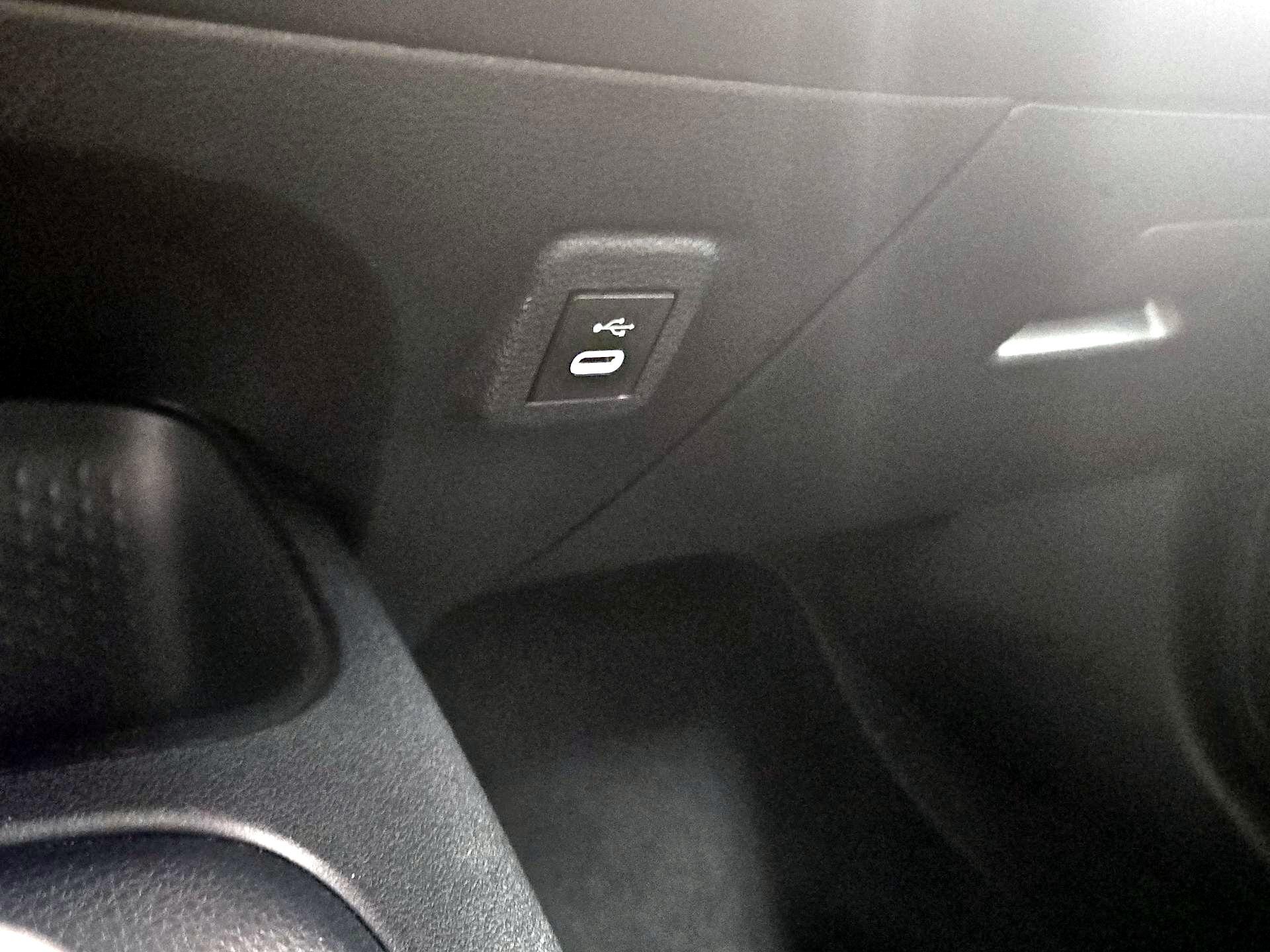 Thumbnail: 2024 Toyota Corolla - 18