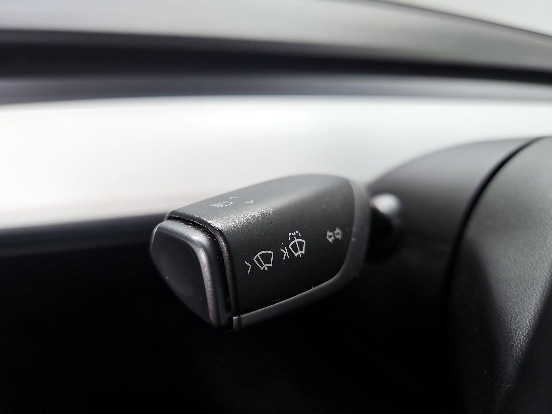 Thumbnail: 2020 Tesla Model 3 - 13