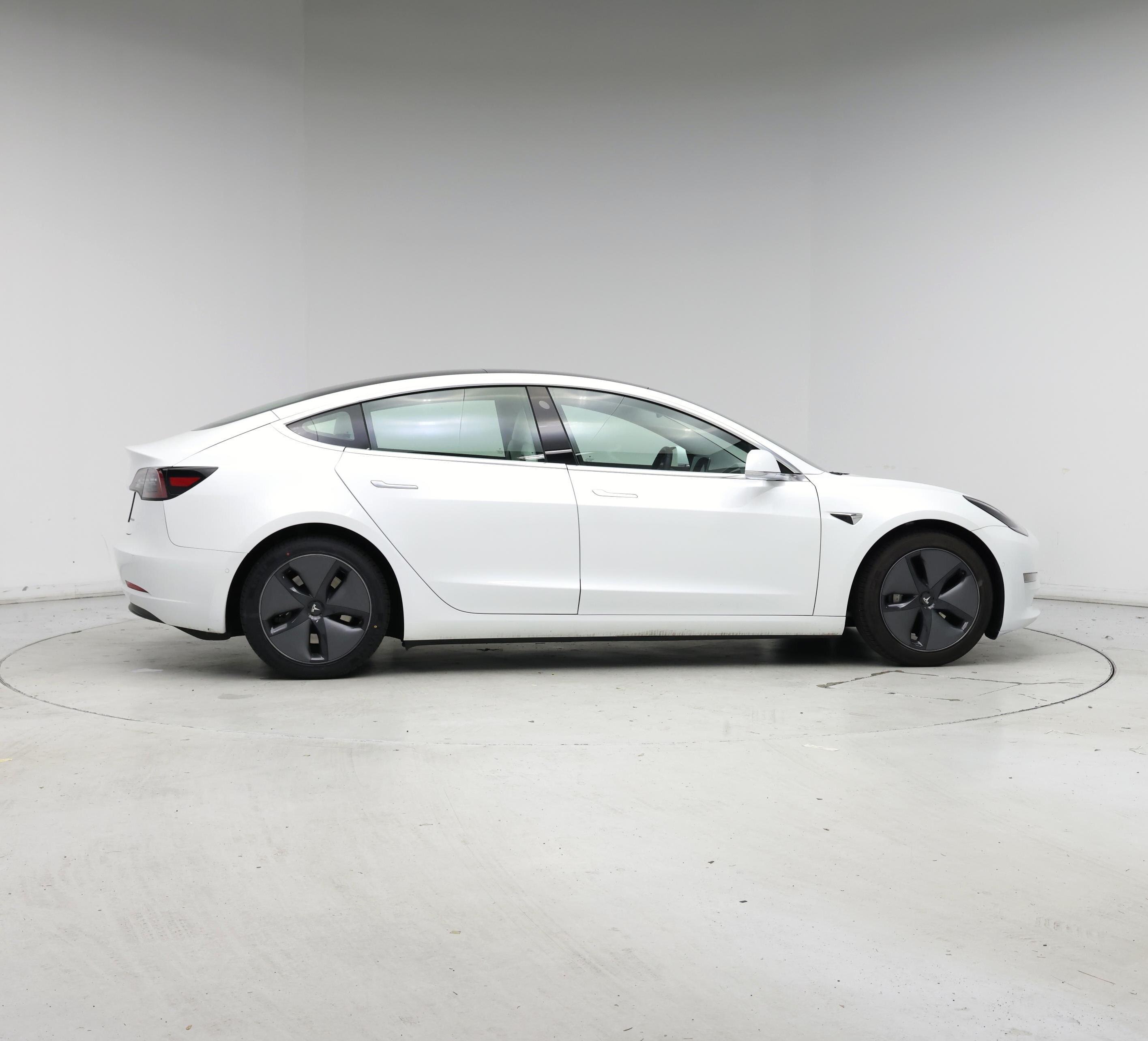 Thumbnail: 2020 Tesla Model 3 - 7