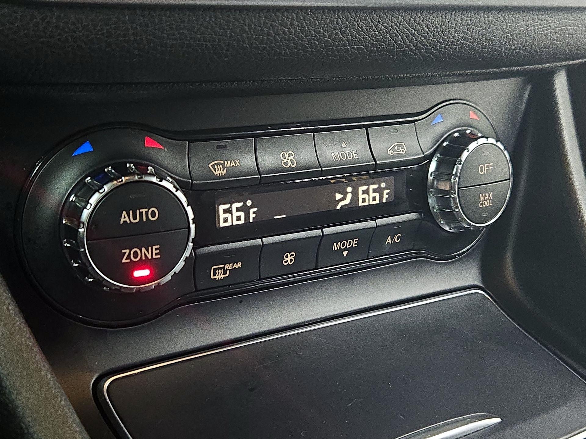 Thumbnail: 2018 Mercedes-Benz GLA - 16