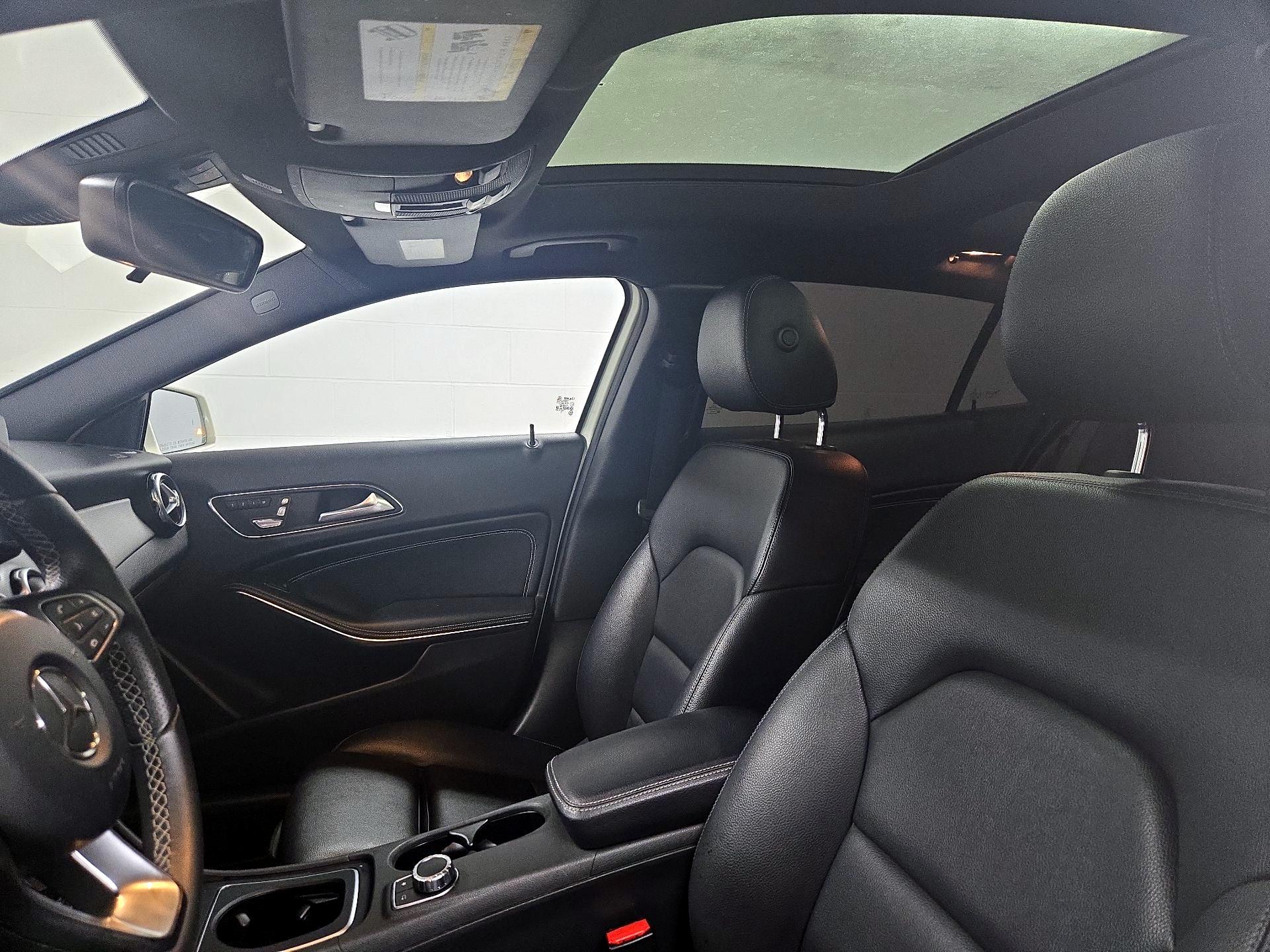 Thumbnail: 2018 Mercedes-Benz GLA - 19