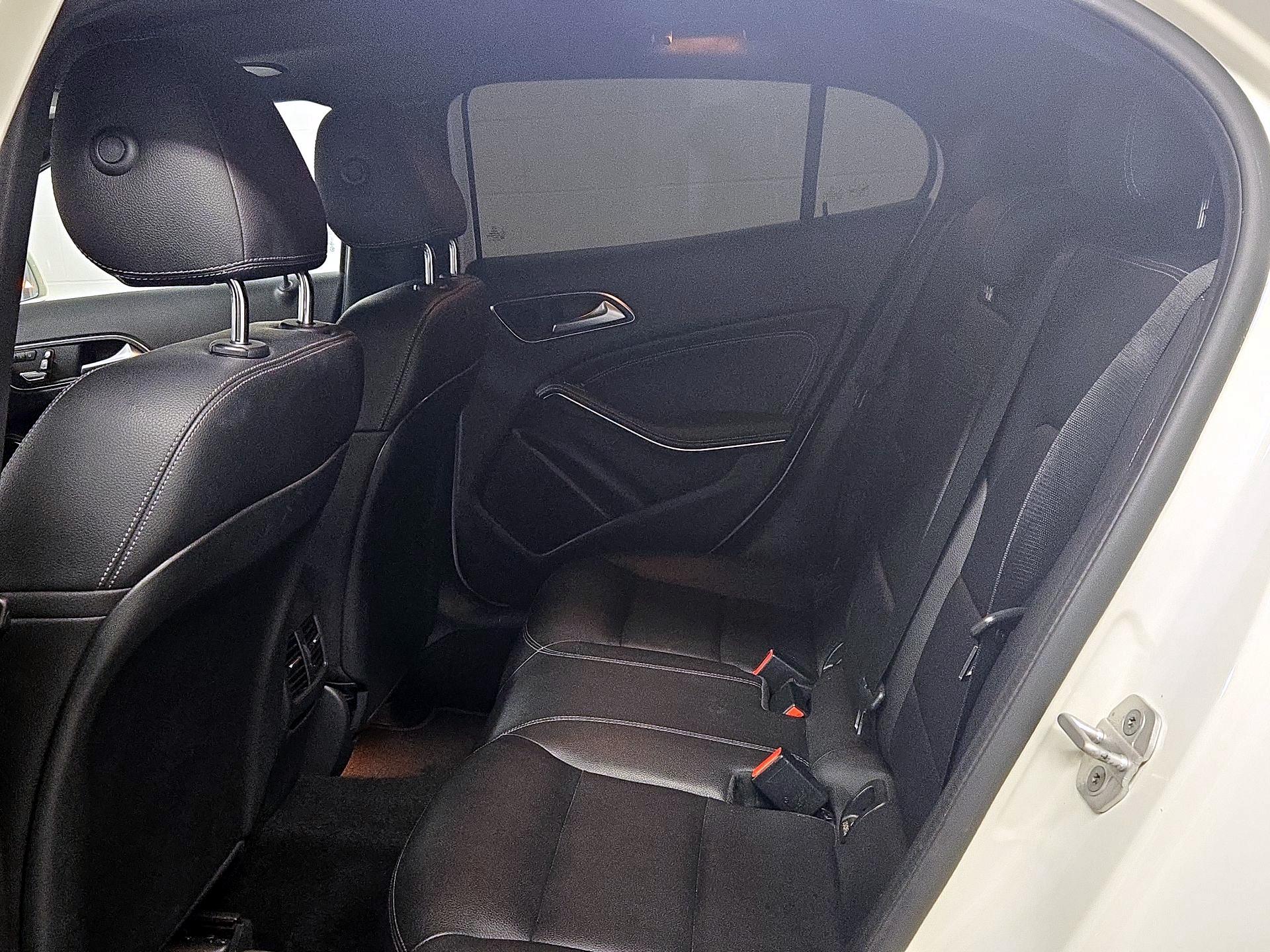 Thumbnail: 2018 Mercedes-Benz GLA - 20