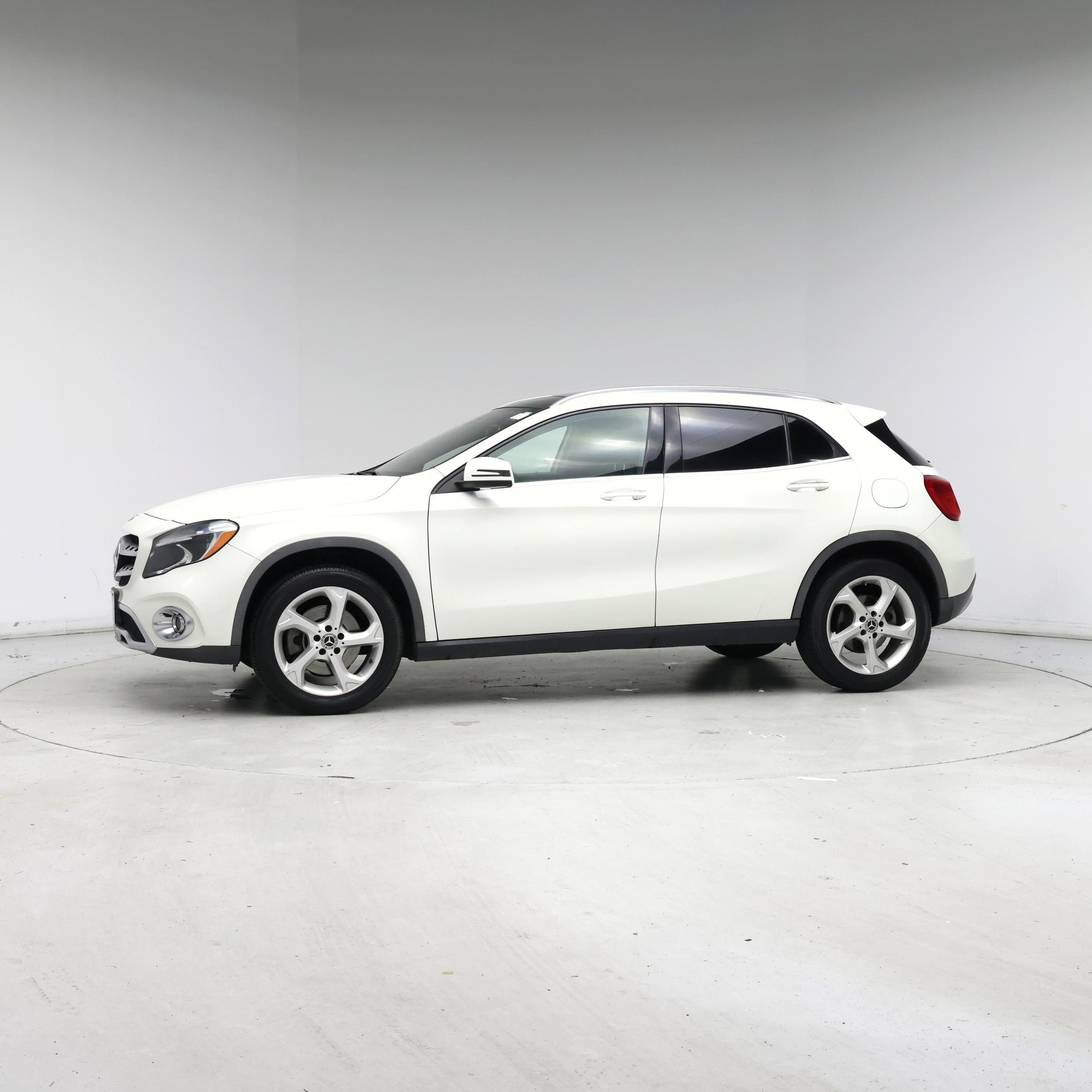 Thumbnail: 2018 Mercedes-Benz GLA - 3