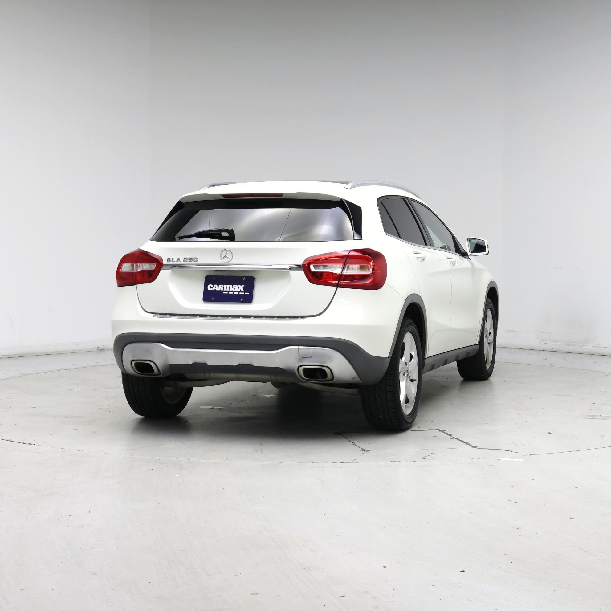 Thumbnail: 2018 Mercedes-Benz GLA - 8