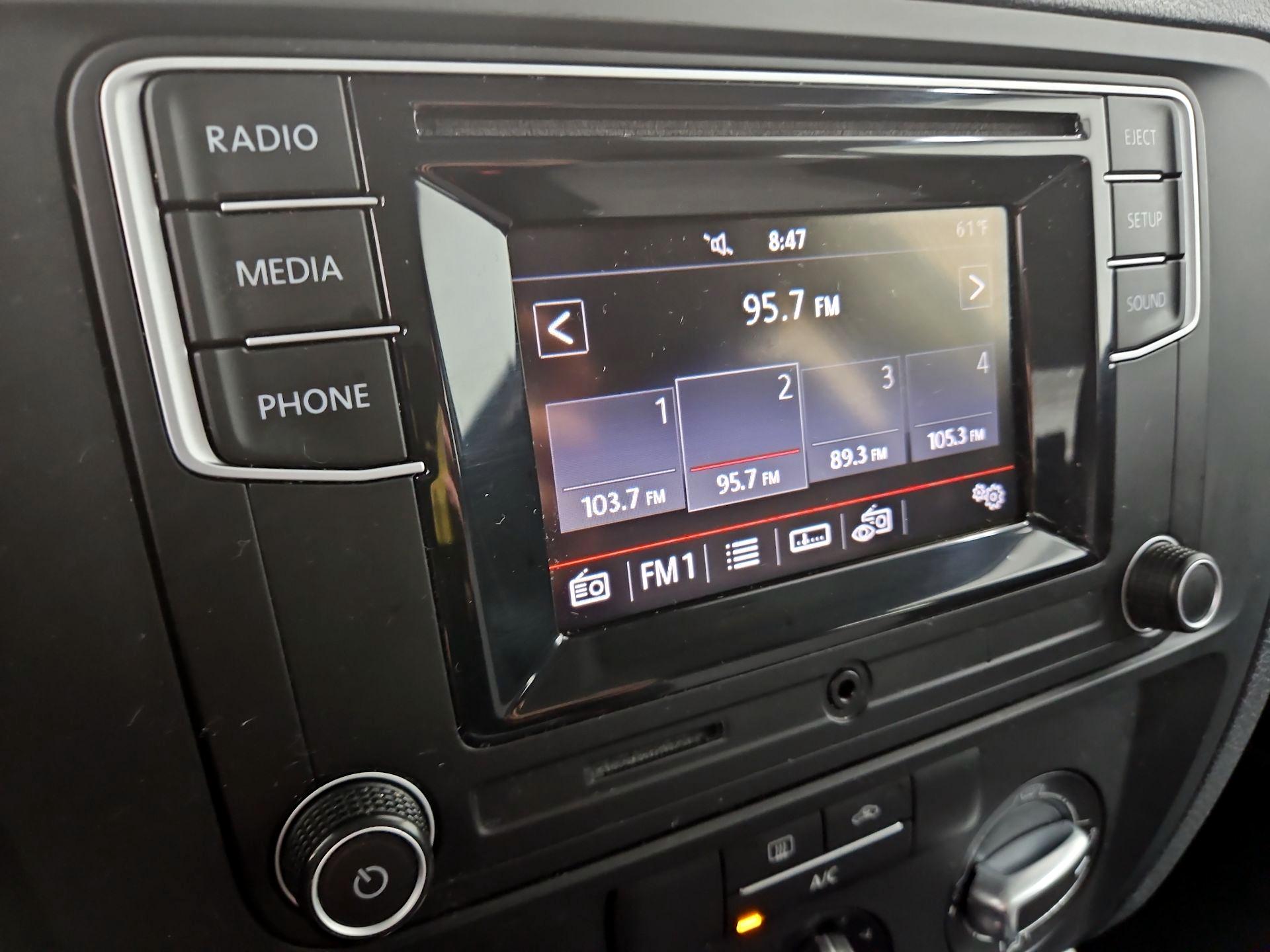 Thumbnail: 2018 Volkswagen Jetta - 15